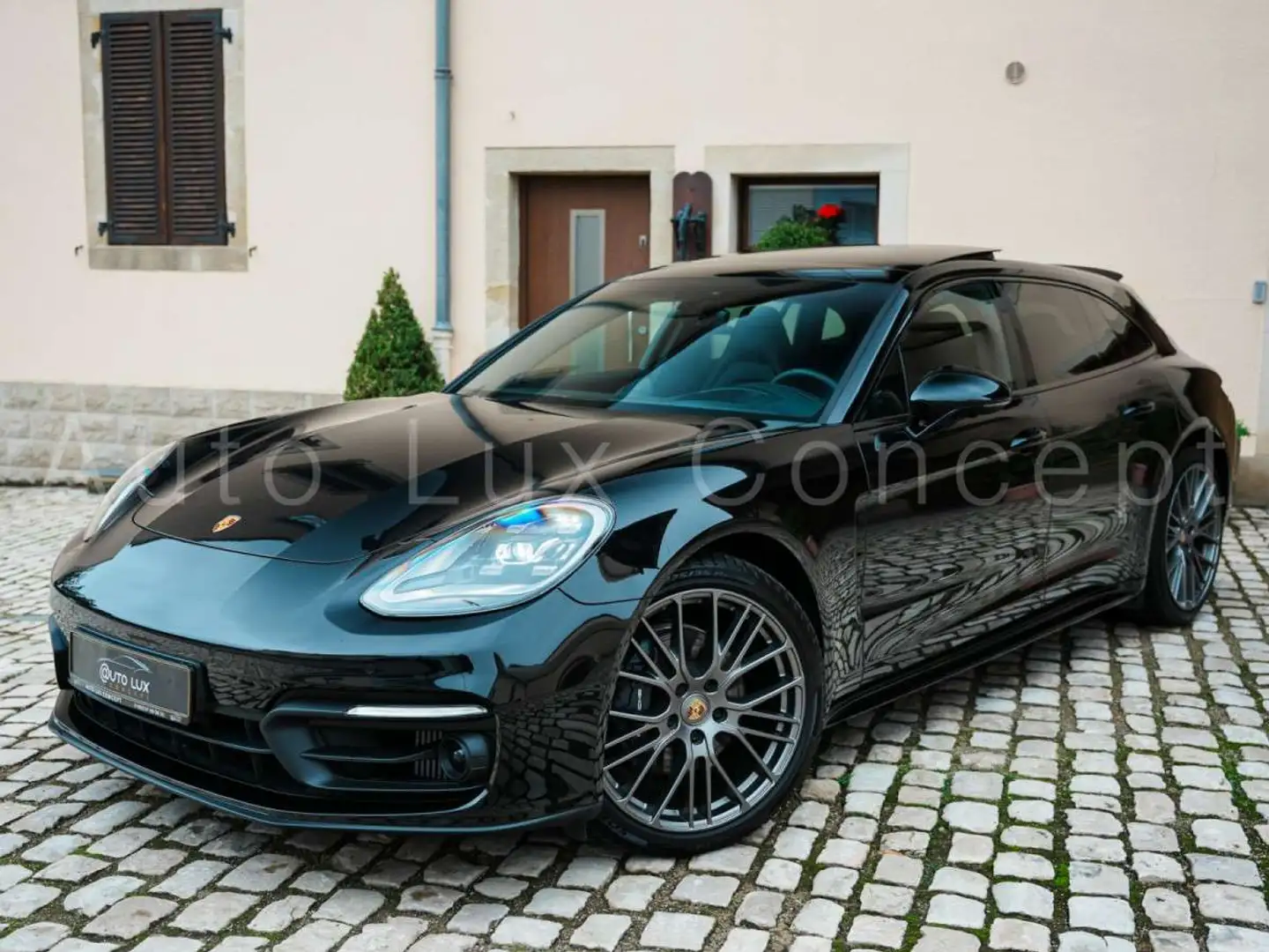 Porsche Panamera 4 Sport Turismo Platinum Edition/HUD/360/Inno/AHK Чёрный - 1
