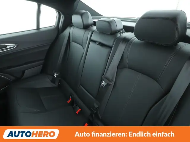 Alfa Romeo Giulia view 14
