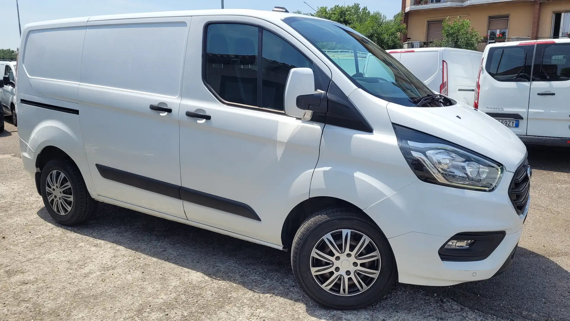 Ford Transit Custom 320 2.0 EcoBlue 130 PC Furgone Trend L1H1 E6dtemp Blanc - 1