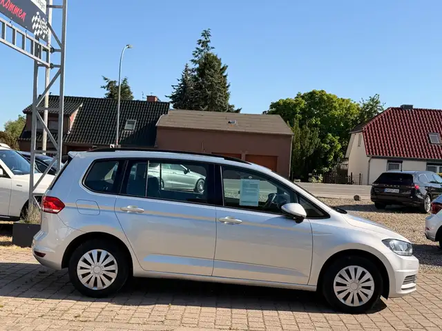 Volkswagen Touran view 7