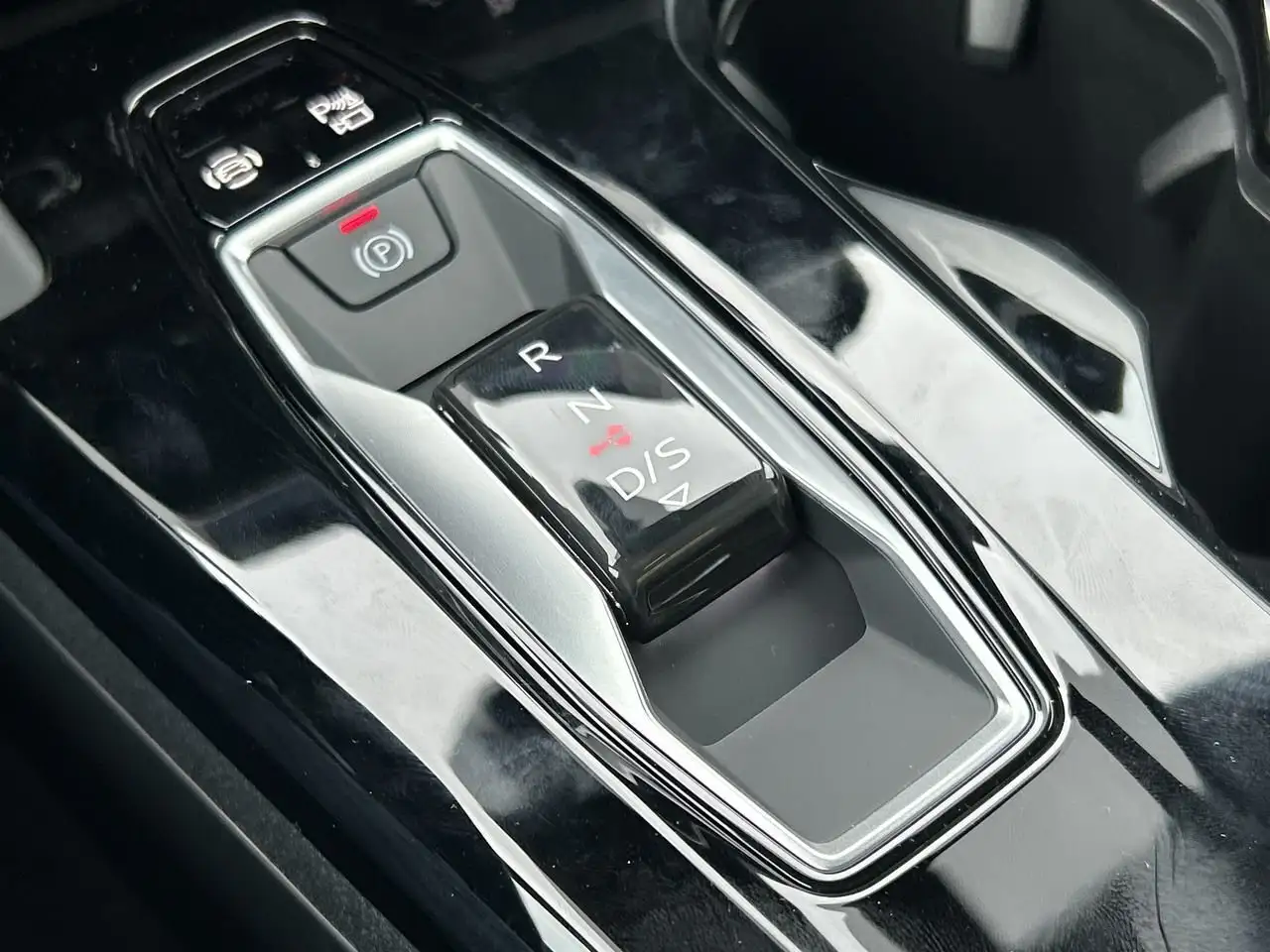 Audi Q5 снимка Audi Q5