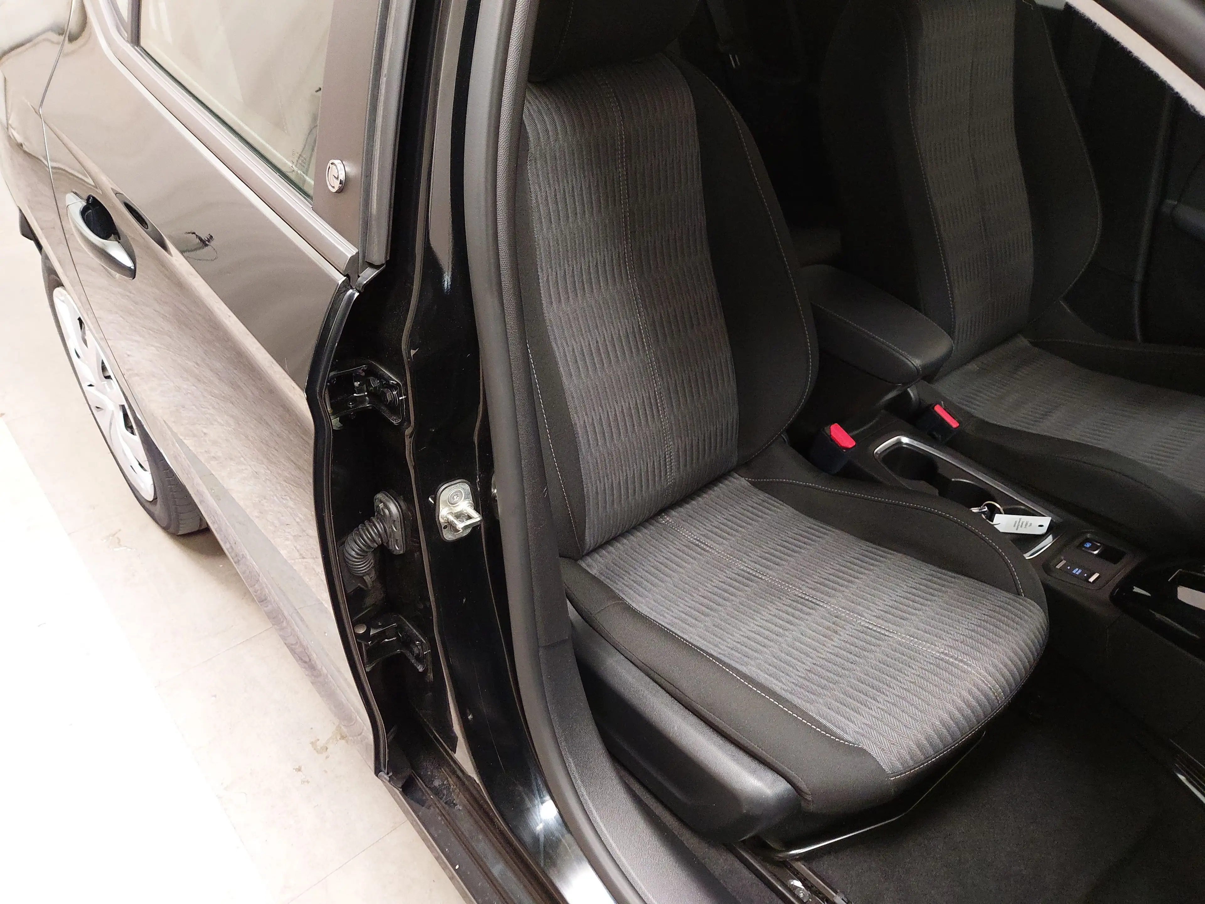 Opel Corsa-e Corsa-e Edition Navi LED RFK Shz — photo 10
