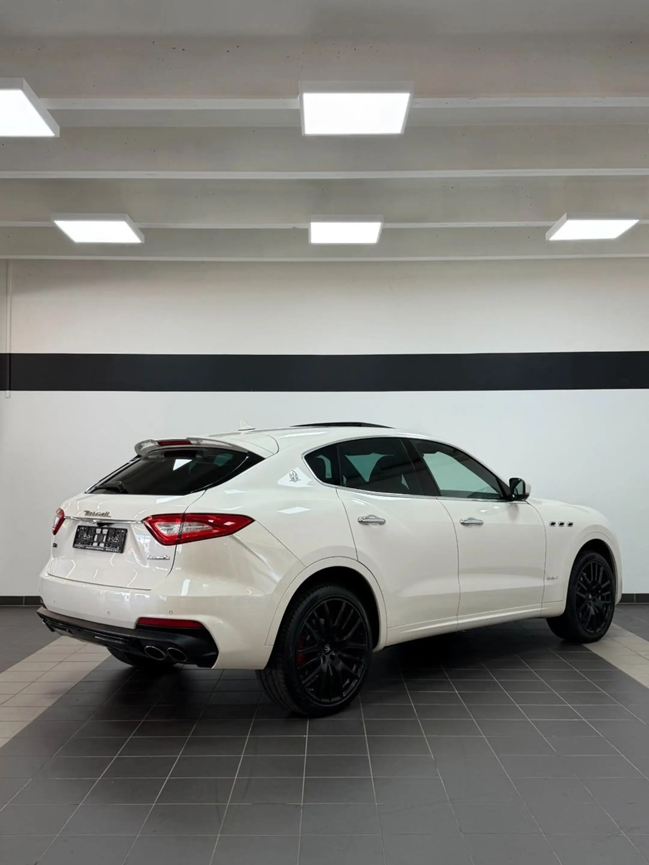 Maserati Levante GranSport S Q4 — photo 8