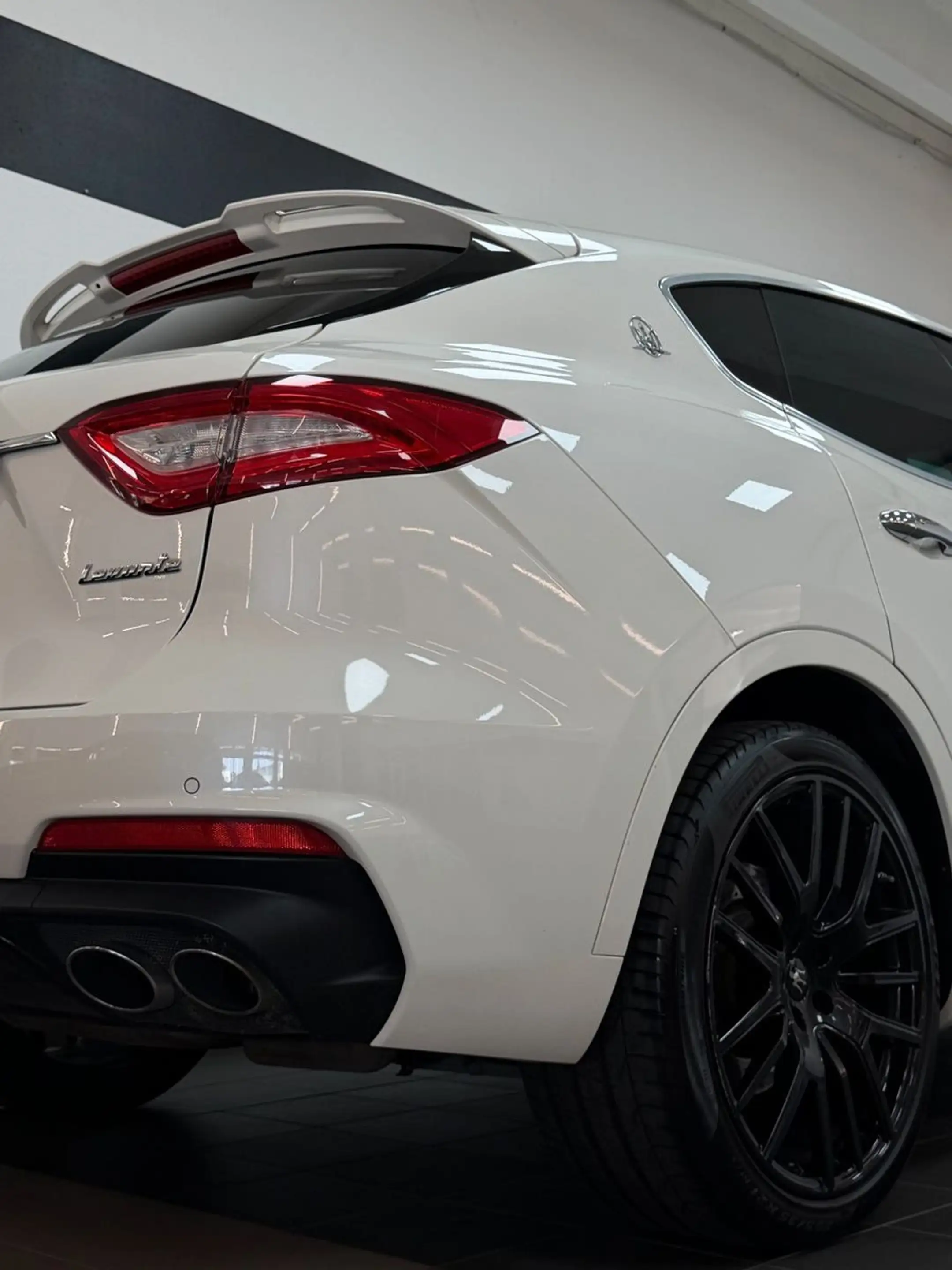 Maserati Levante GranSport S Q4 — photo 10