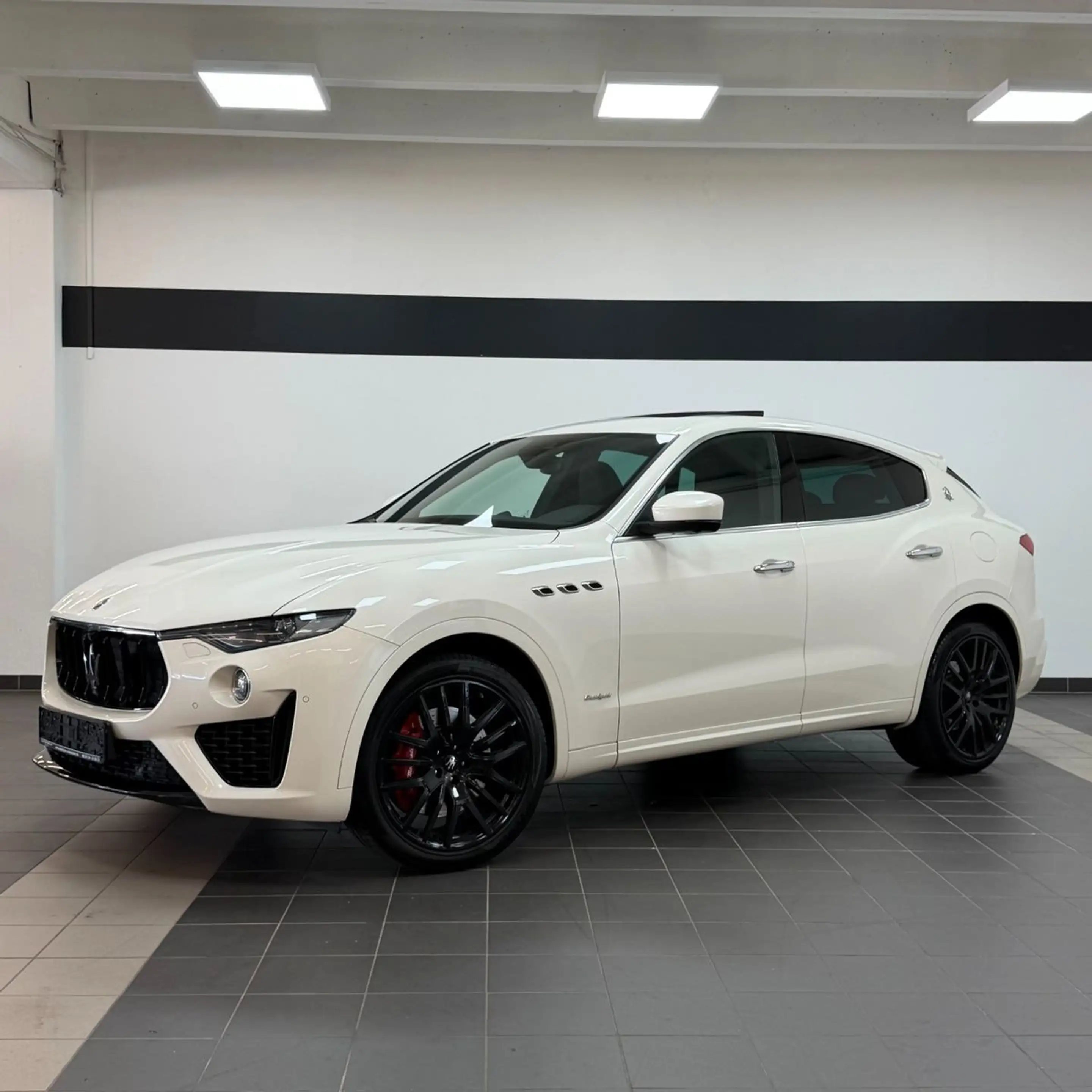 Maserati Levante GranSport S Q4 — photo 6