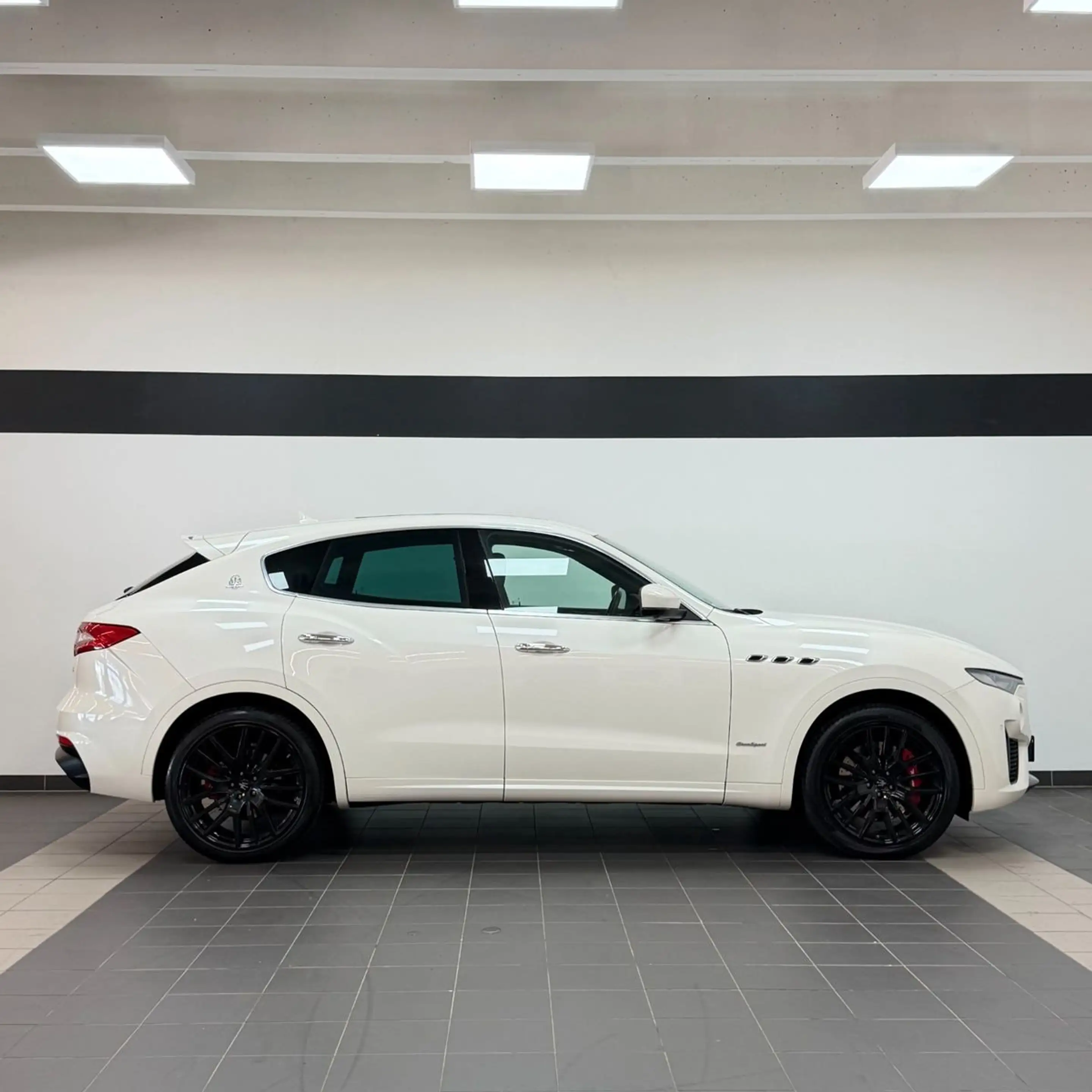 Maserati Levante GranSport S Q4 — photo 3