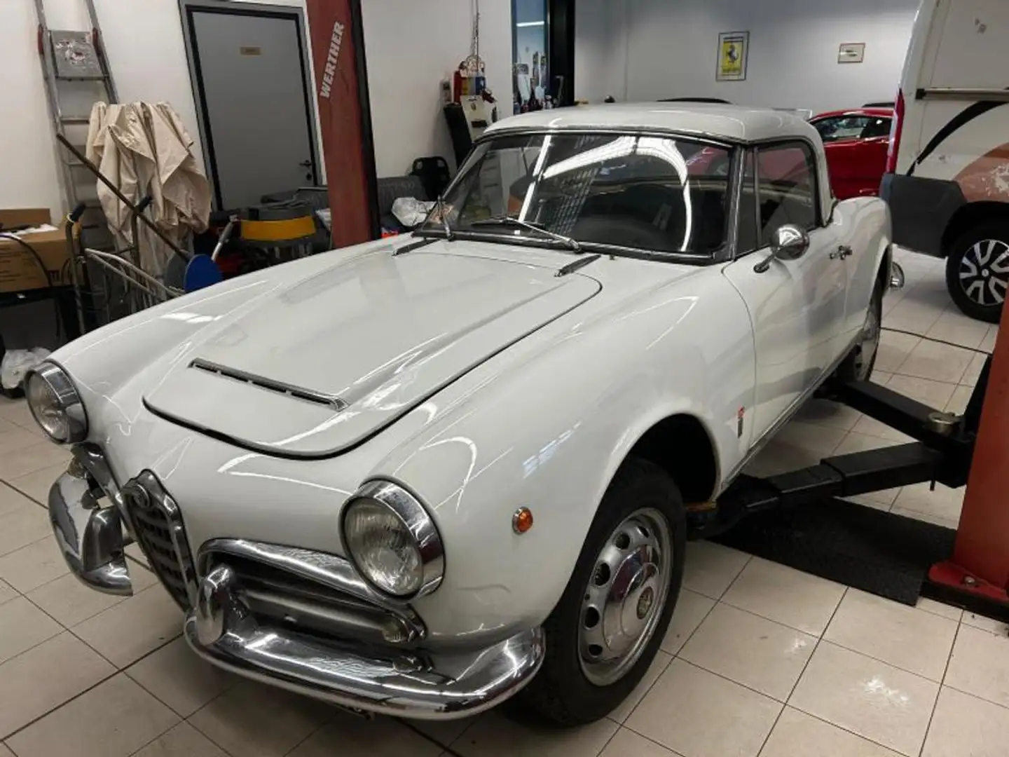 Alfa Romeo Giulia Spider 1600 Weiß - 1