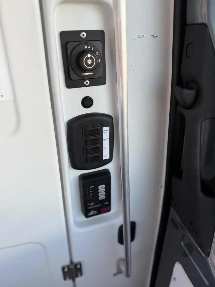 Mercedes-Benz Sprinter photo Mercedes-Benz Sprinter