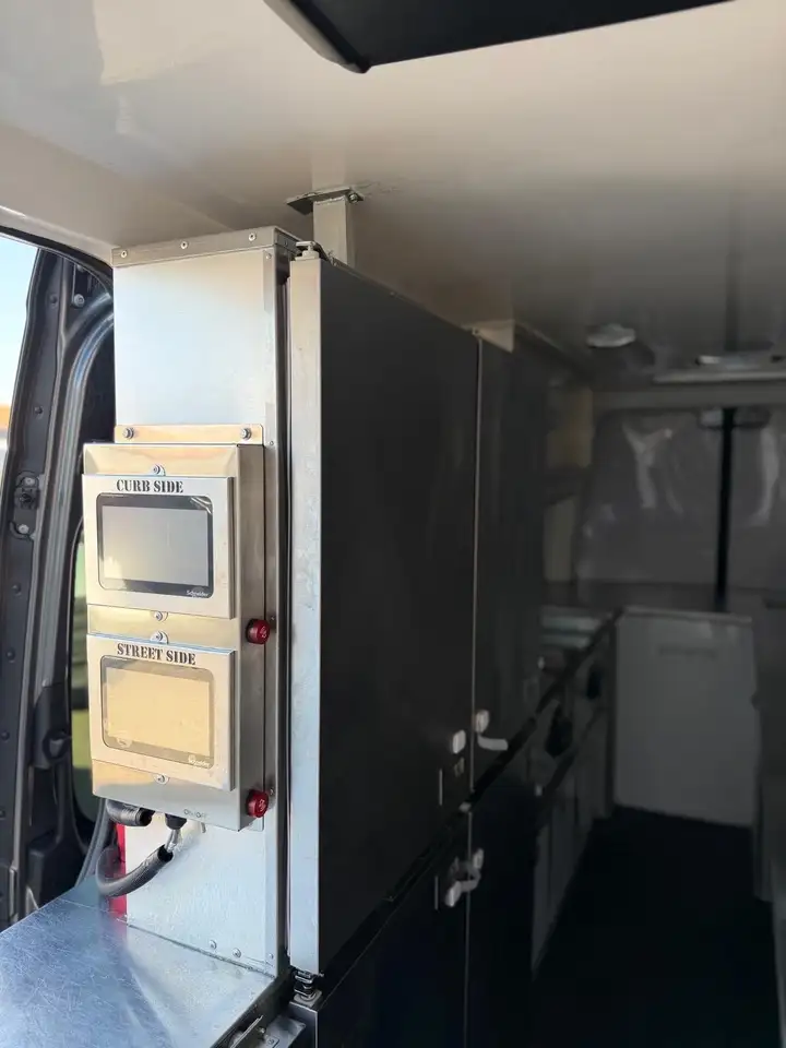 Mercedes-Benz Sprinter photo Mercedes-Benz Sprinter