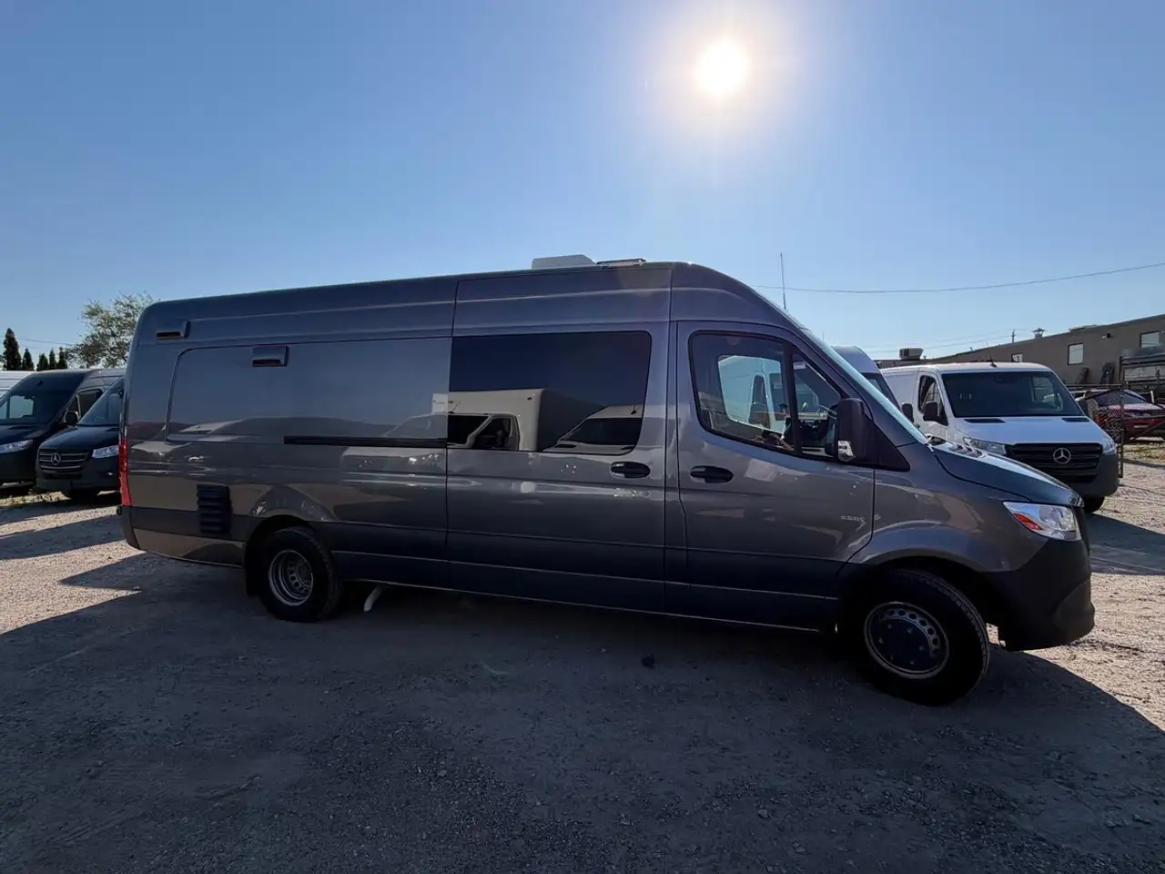 Mercedes-Benz Sprinter photo Mercedes-Benz Sprinter