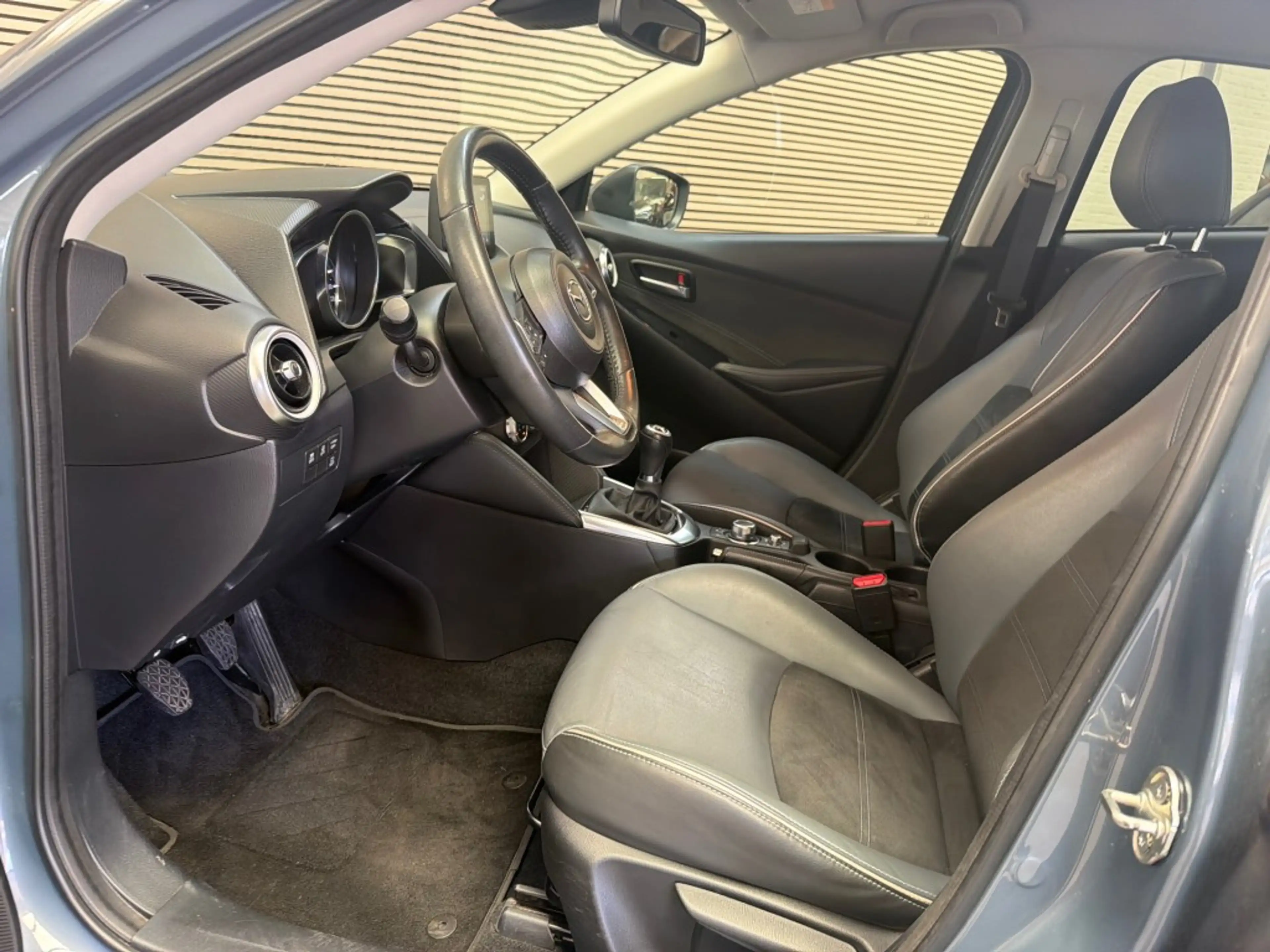Mazda 2 1.5 SkyActiv-G Luxury Keyless Clima Navi Cruise Le — photo 12
