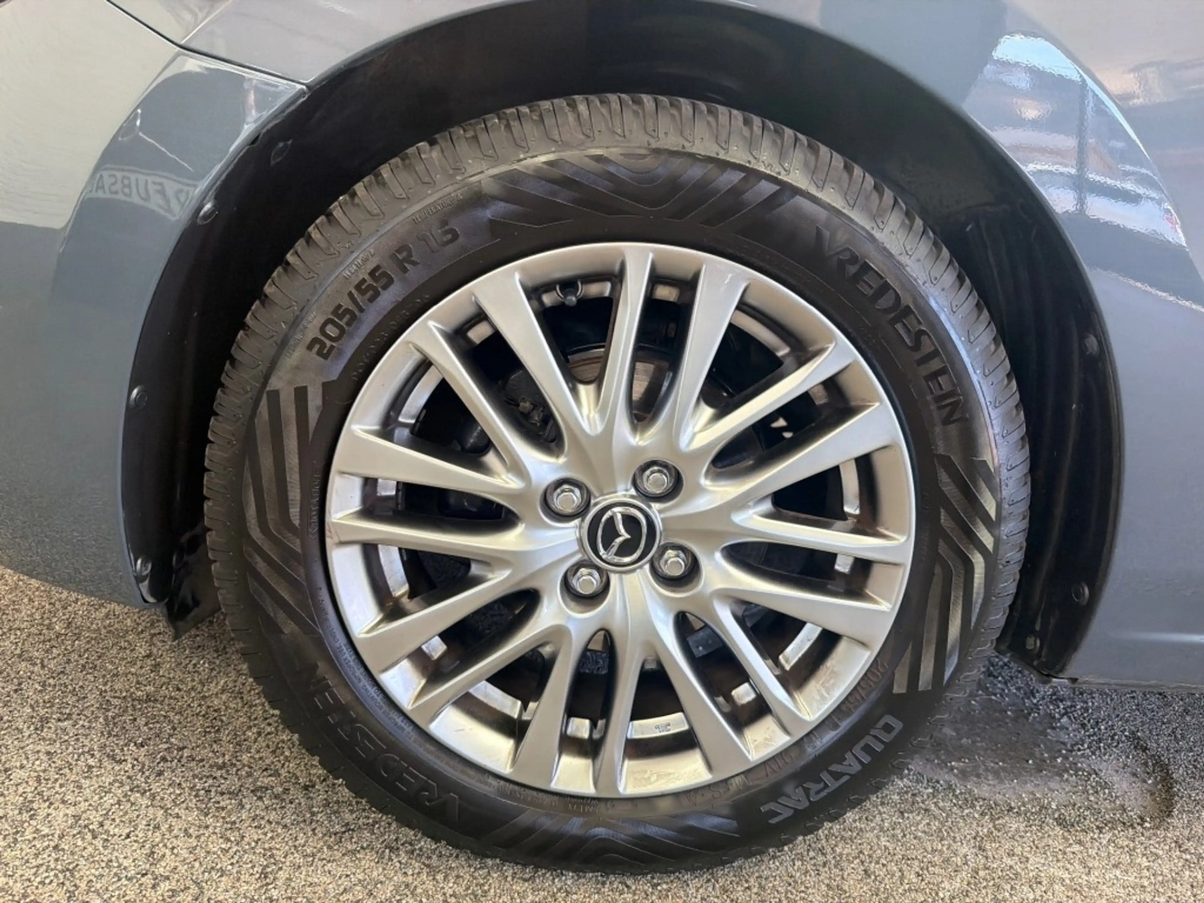 Mazda 2 1.5 SkyActiv-G Luxury Keyless Clima Navi Cruise Le — photo 11