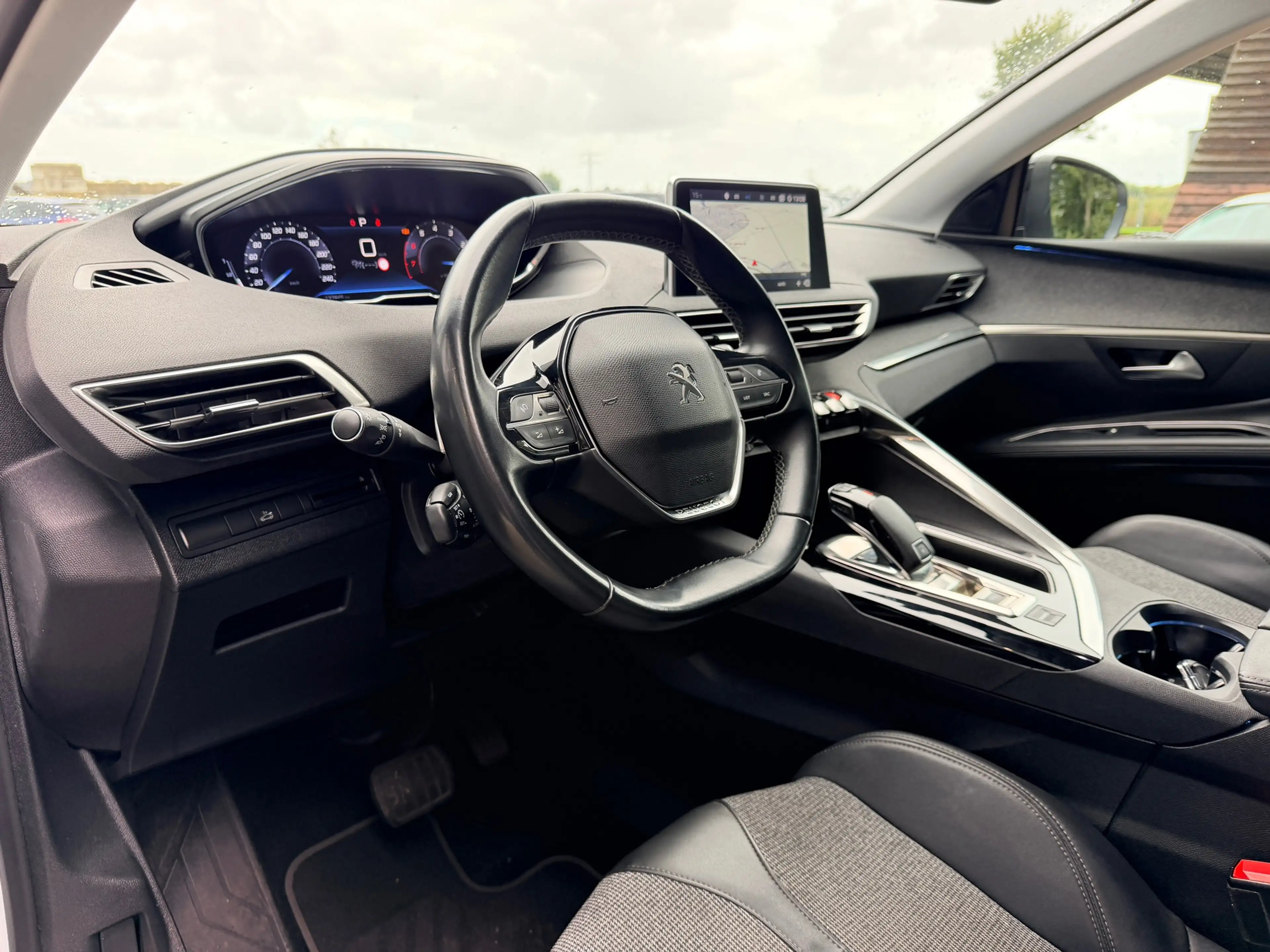 Peugeot 5008 1.2 PureTech Blue Lease Premium | Autom | 7 Pers | — photo 24