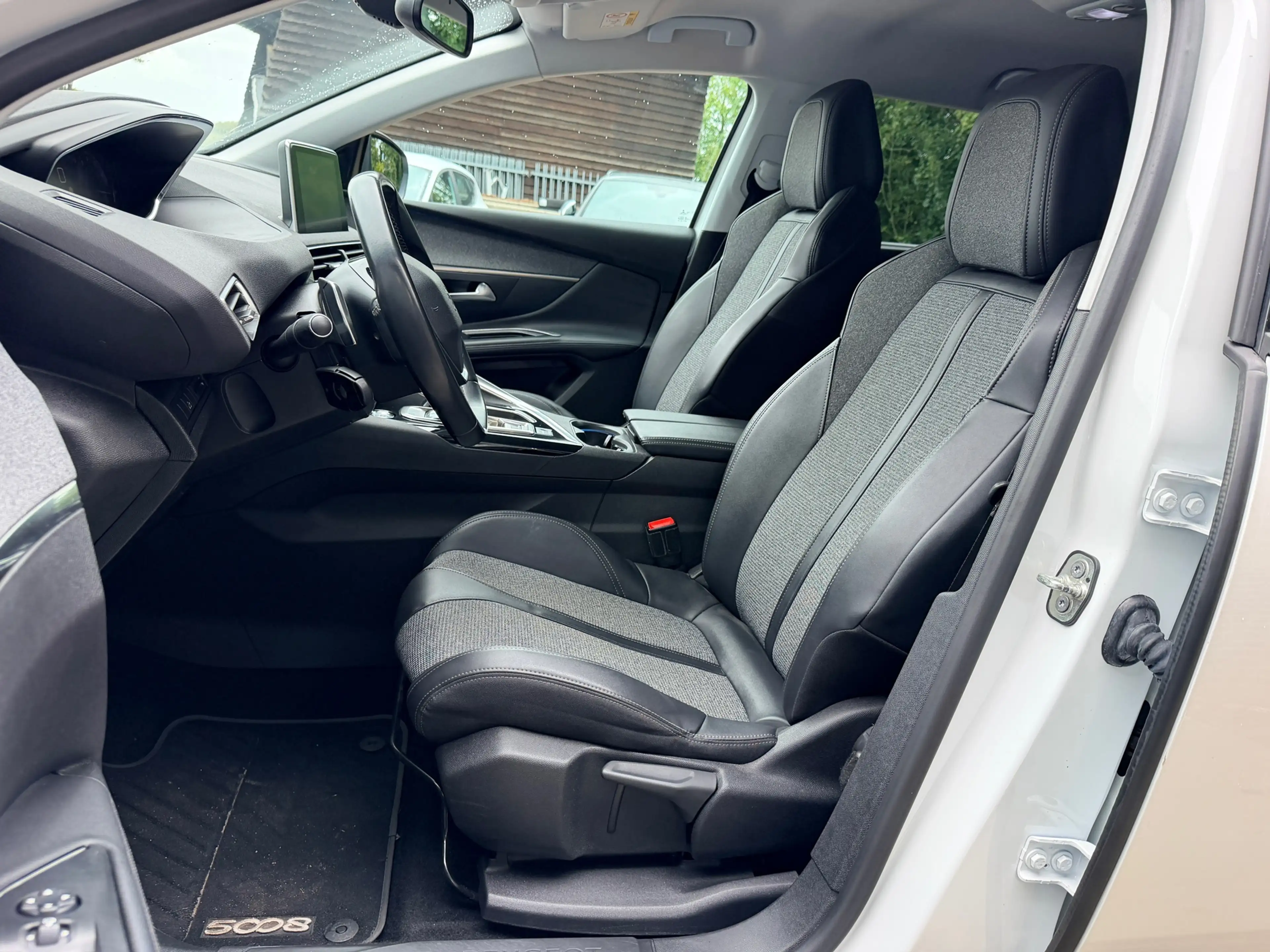 Peugeot 5008 1.2 PureTech Blue Lease Premium | Autom | 7 Pers | — photo 4