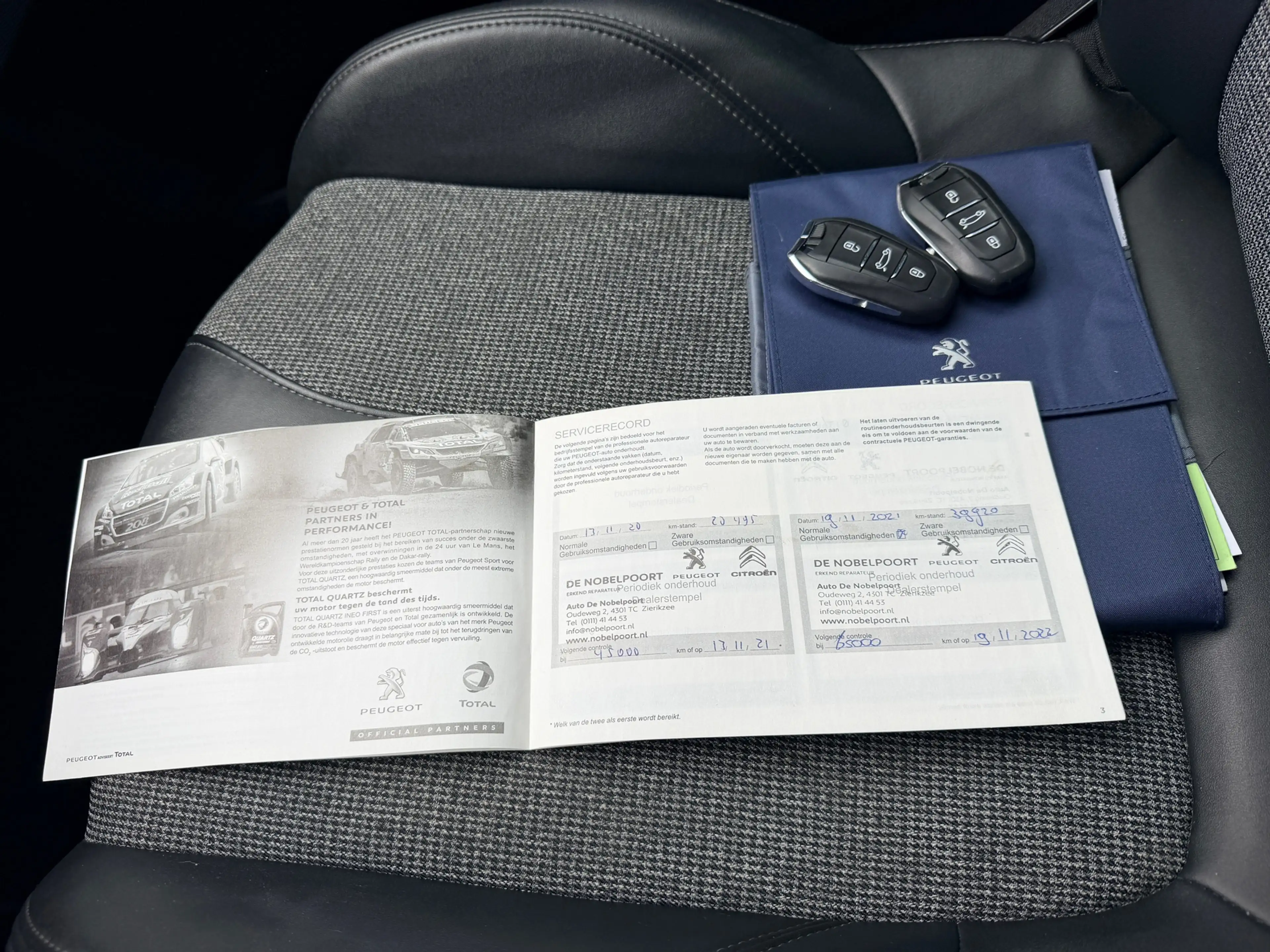 Peugeot 5008 1.2 PureTech Blue Lease Premium | Autom | 7 Pers | — photo 25