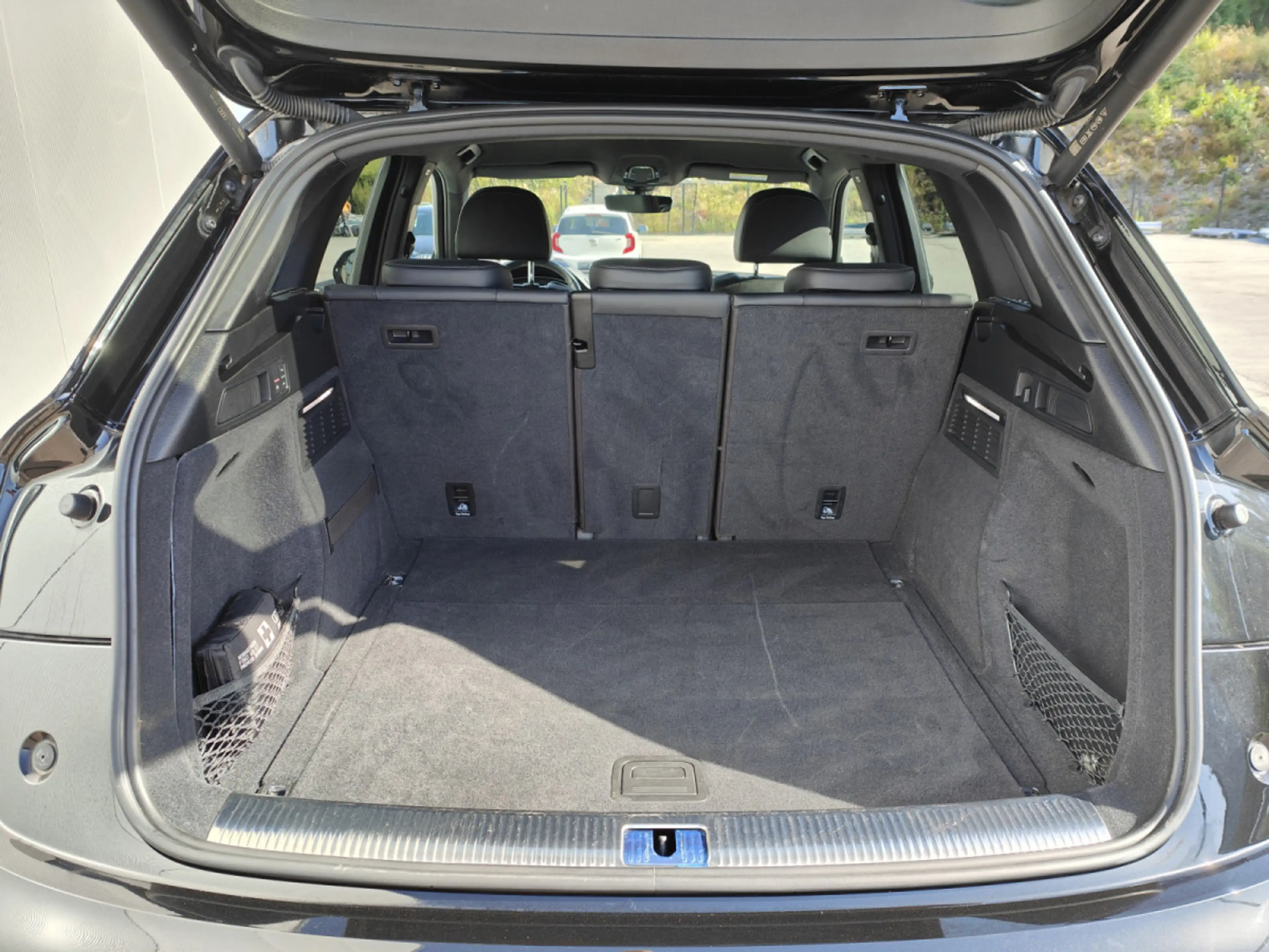 Audi SQ5 3.0 TDI V6 QUATTRO TIPTRONIC SUSPENSIONS PNEU BANG — photo 9
