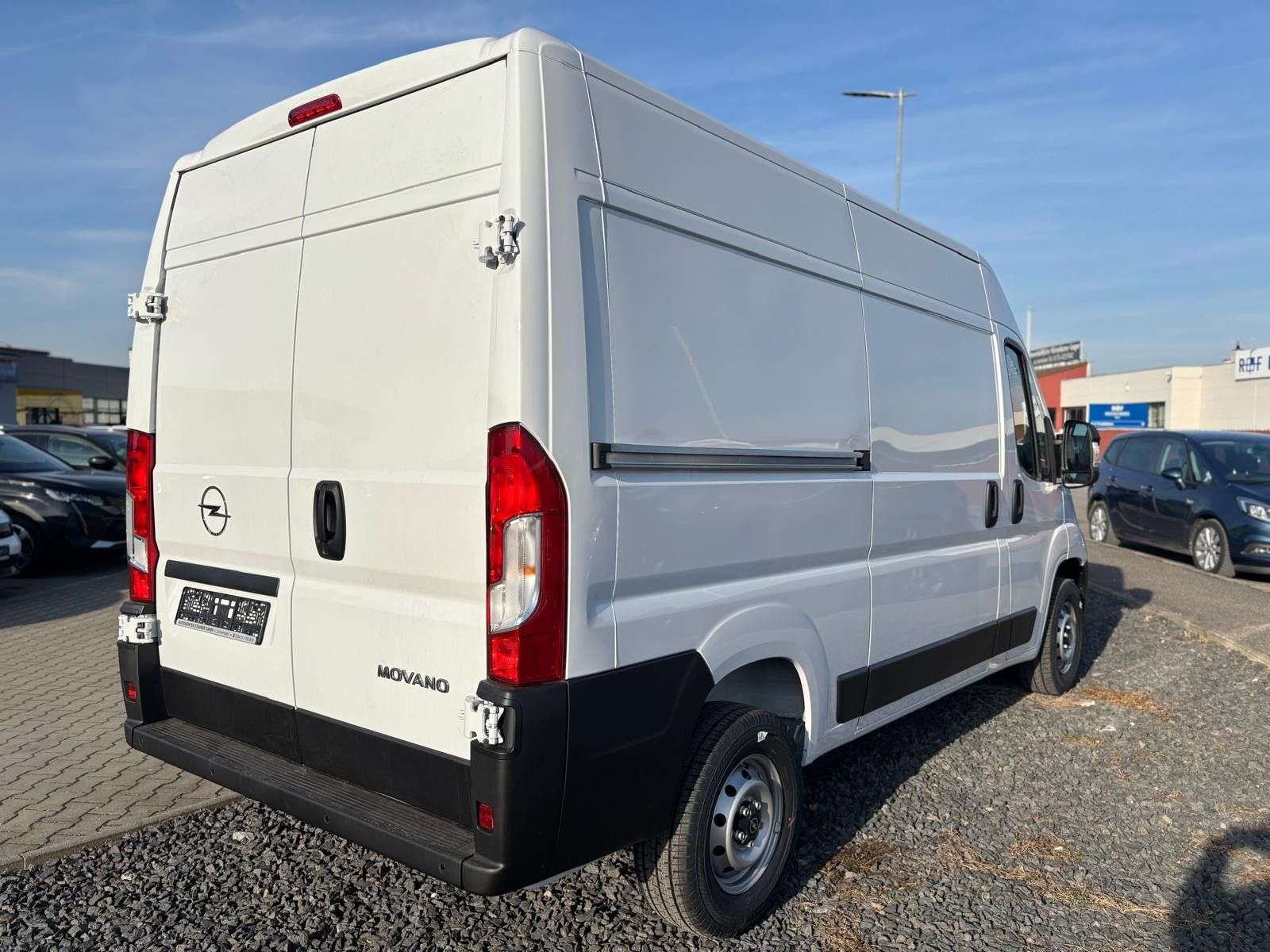 Opel Movano