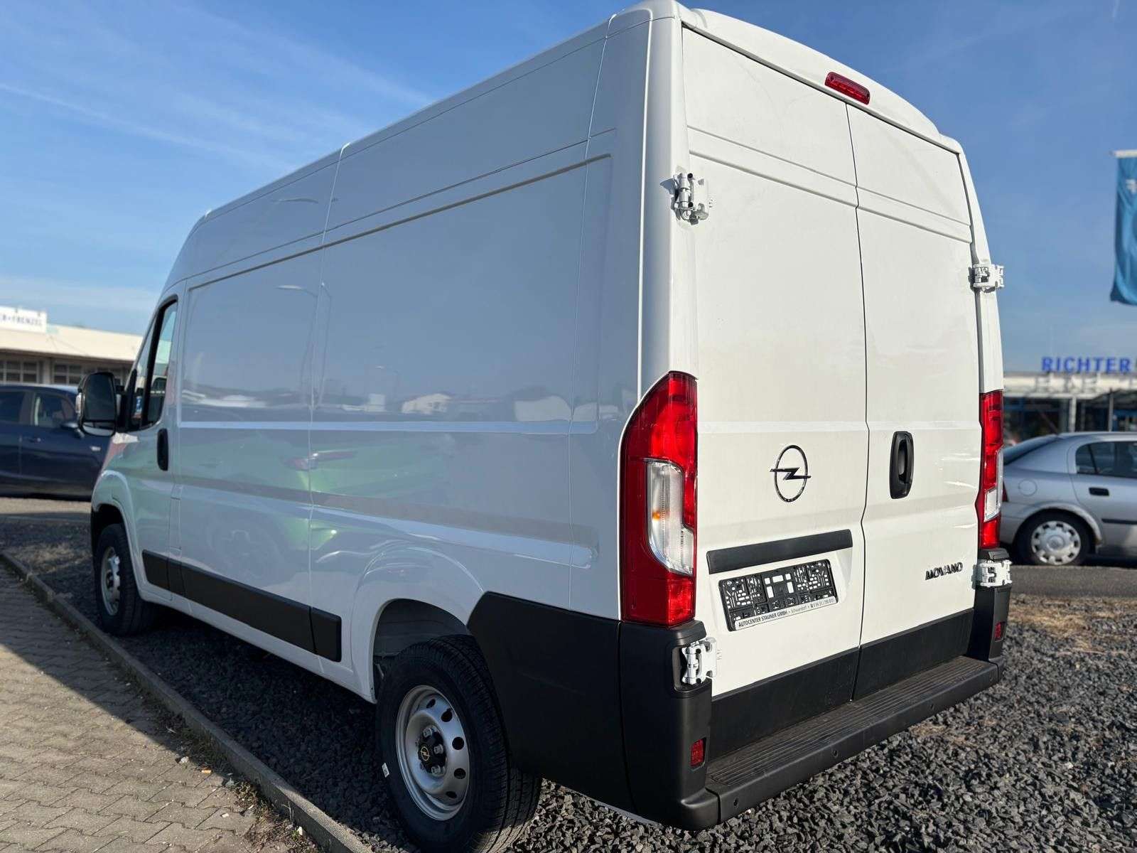 Opel Movano