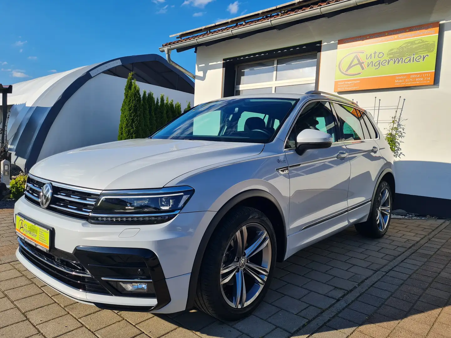 Volkswagen Tiguan Highline BMT/Start-Stopp 4Motion R-Line Grijs - 1