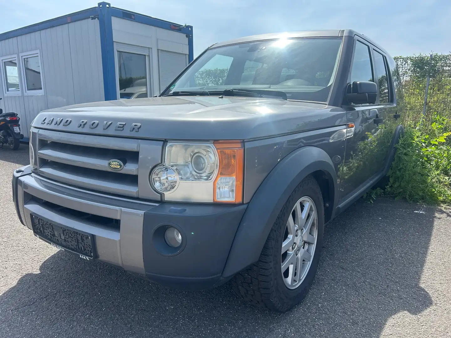 Land Rover Discovery V6 TD SE Motorschade Grau - 2