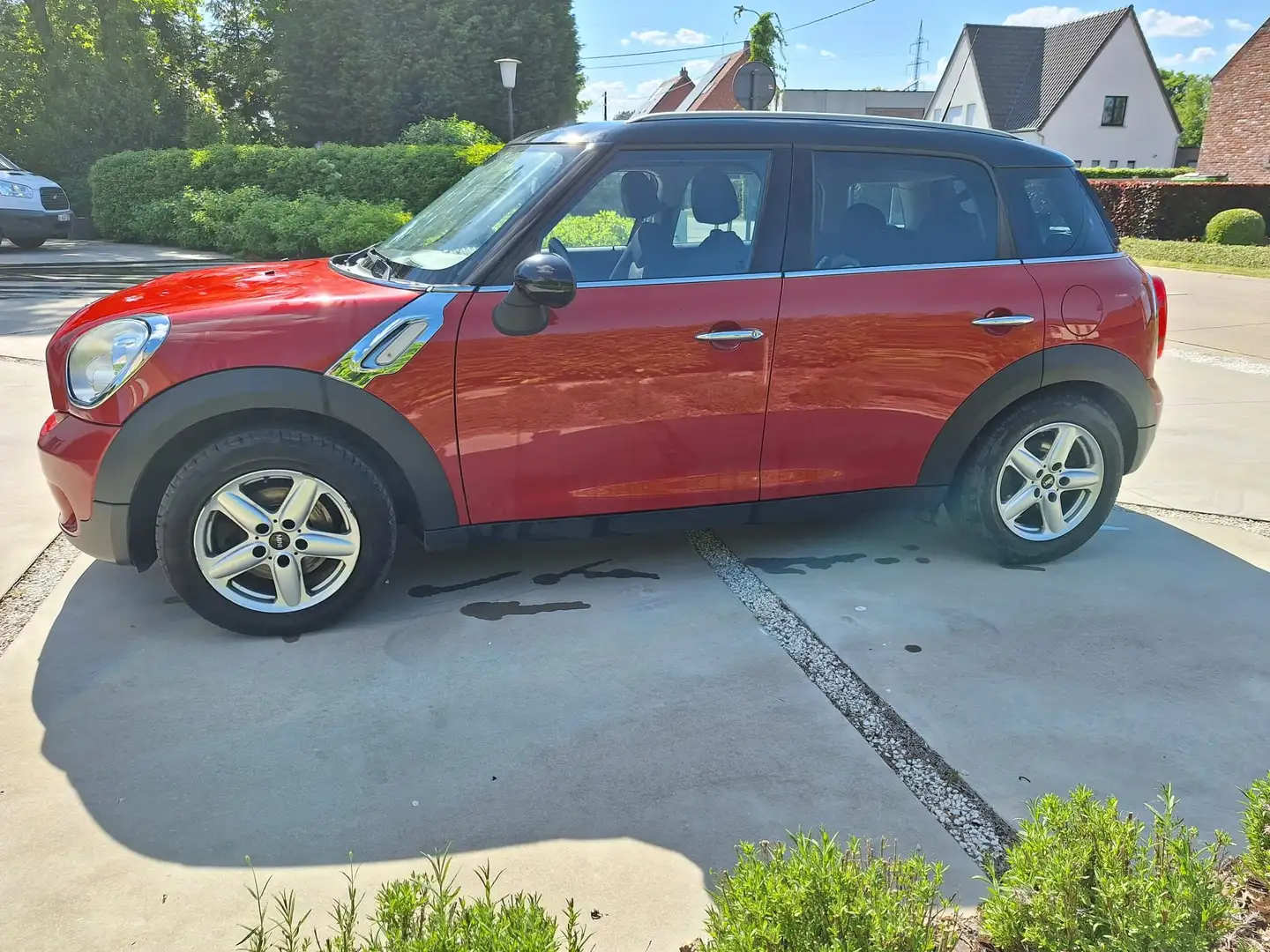 MINI Cooper D Countryman Mini Cooper D Countryman Rouge - 2