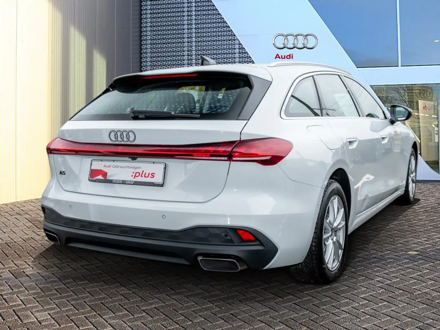 Audi A5 Avant TFSI /Navi/LED/ACC/Kamera/18" Weiß - 2