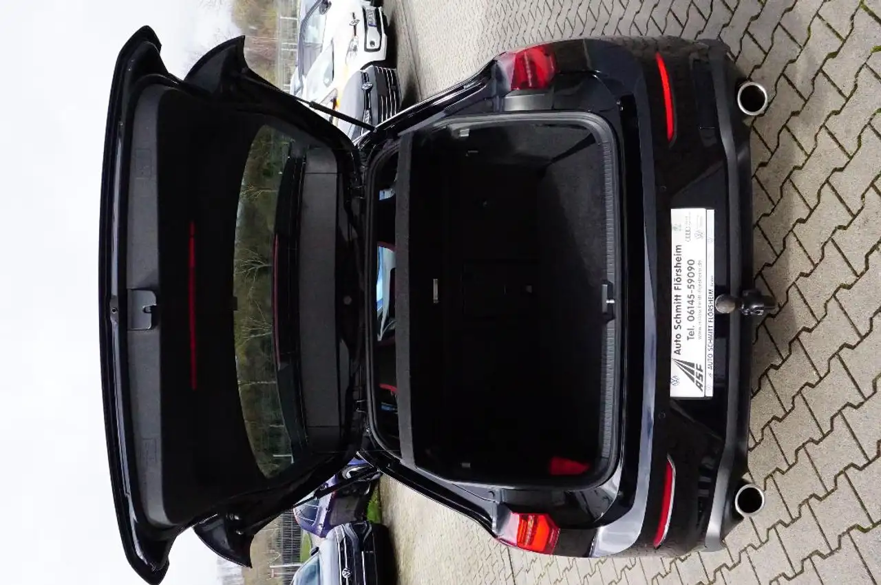 Volkswagen Golf GTI "Black Style" 2,0 l TSI 6-Gang Pano,AHK,Navi 7