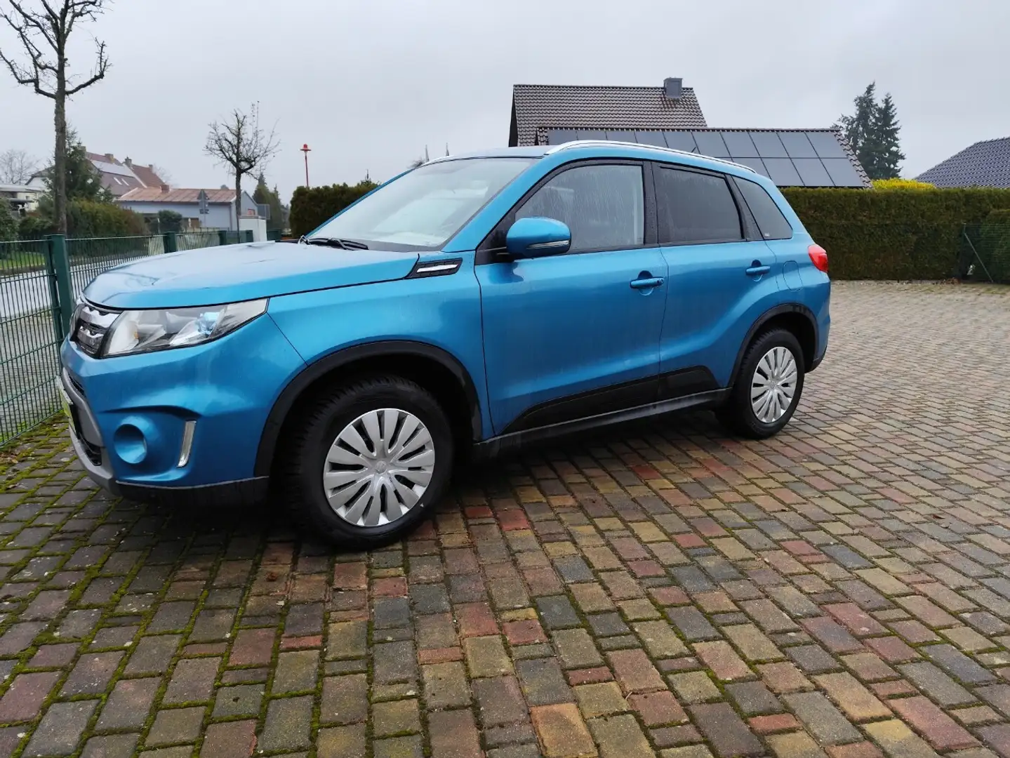 Suzuki Vitara 1.6 Comfort+ 4x4 Blau - 1