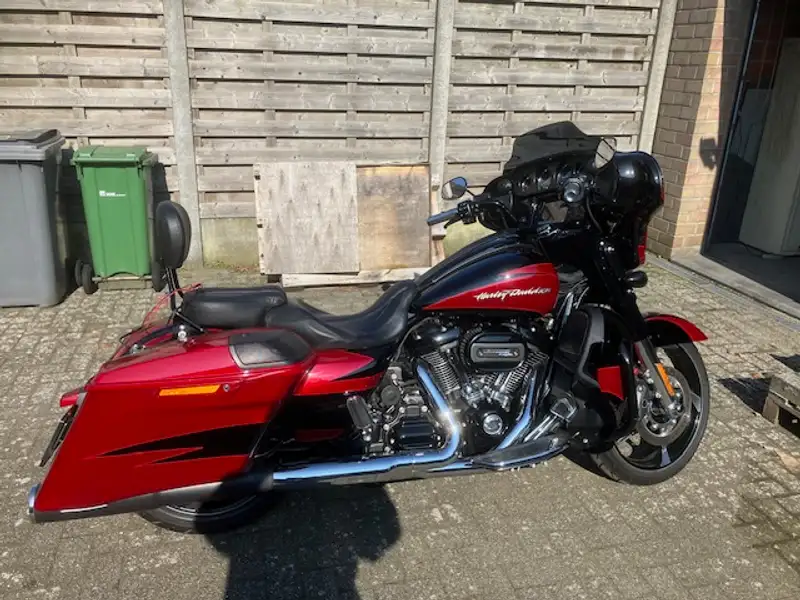 Harley-Davidson Street Glide - foto 5