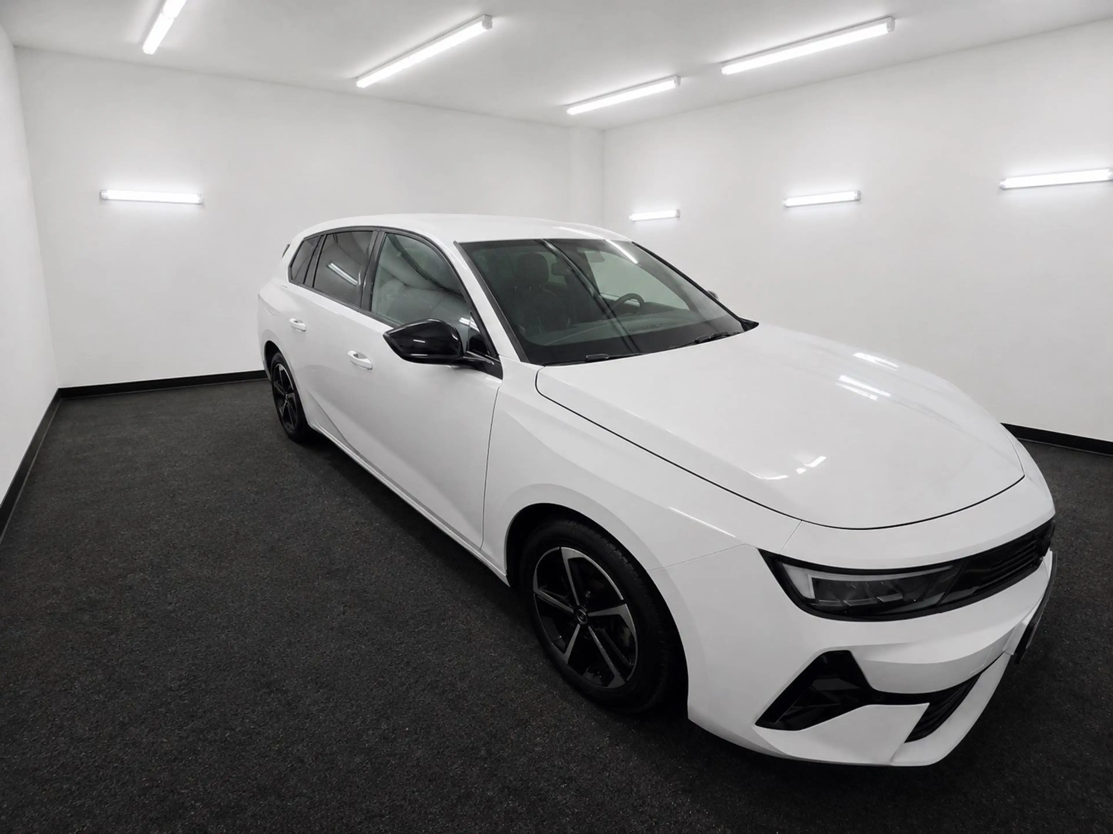 Opel Astra L ST GS Automatik NAVI Sitz-+Lenkradhzg. DAB Radio — photo 4