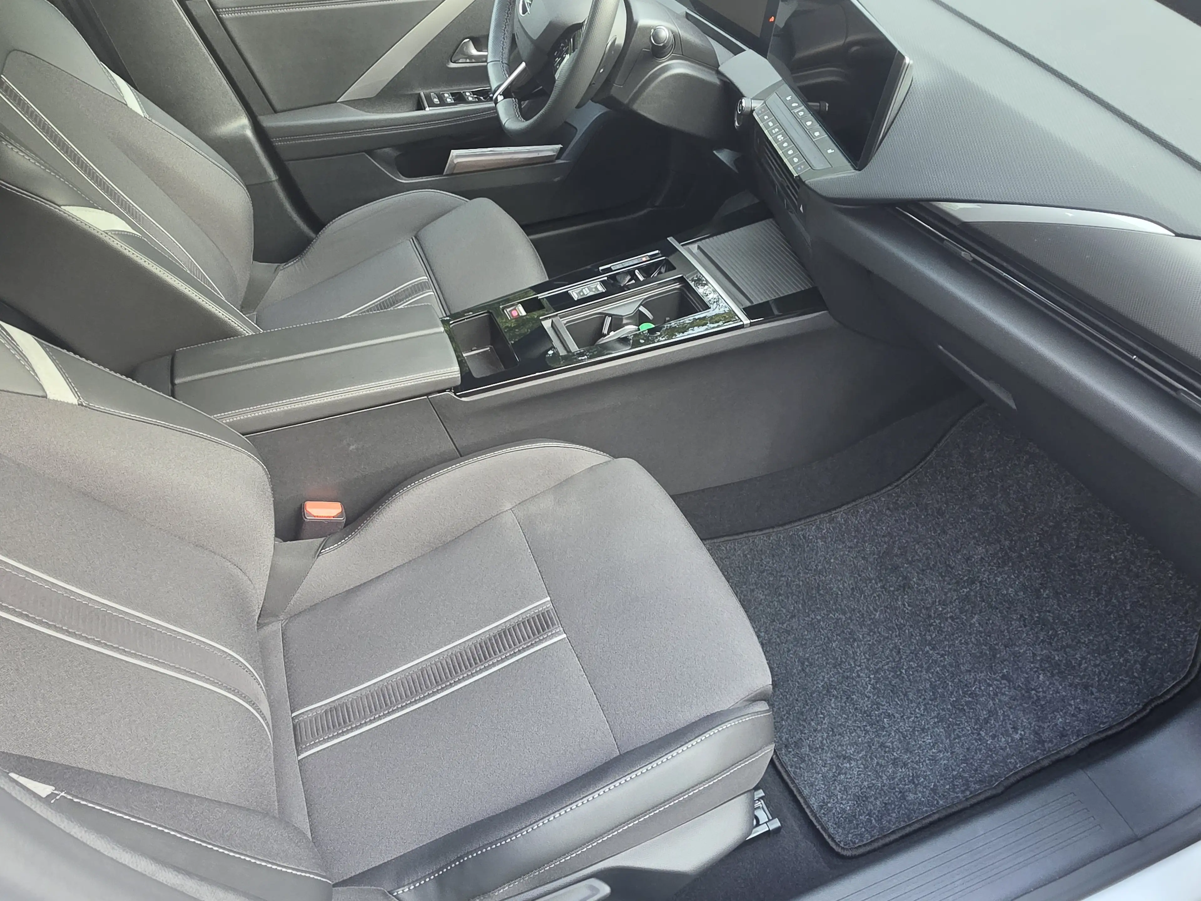 Opel Astra L ST GS Automatik NAVI Sitz-+Lenkradhzg. DAB Radio — photo 10