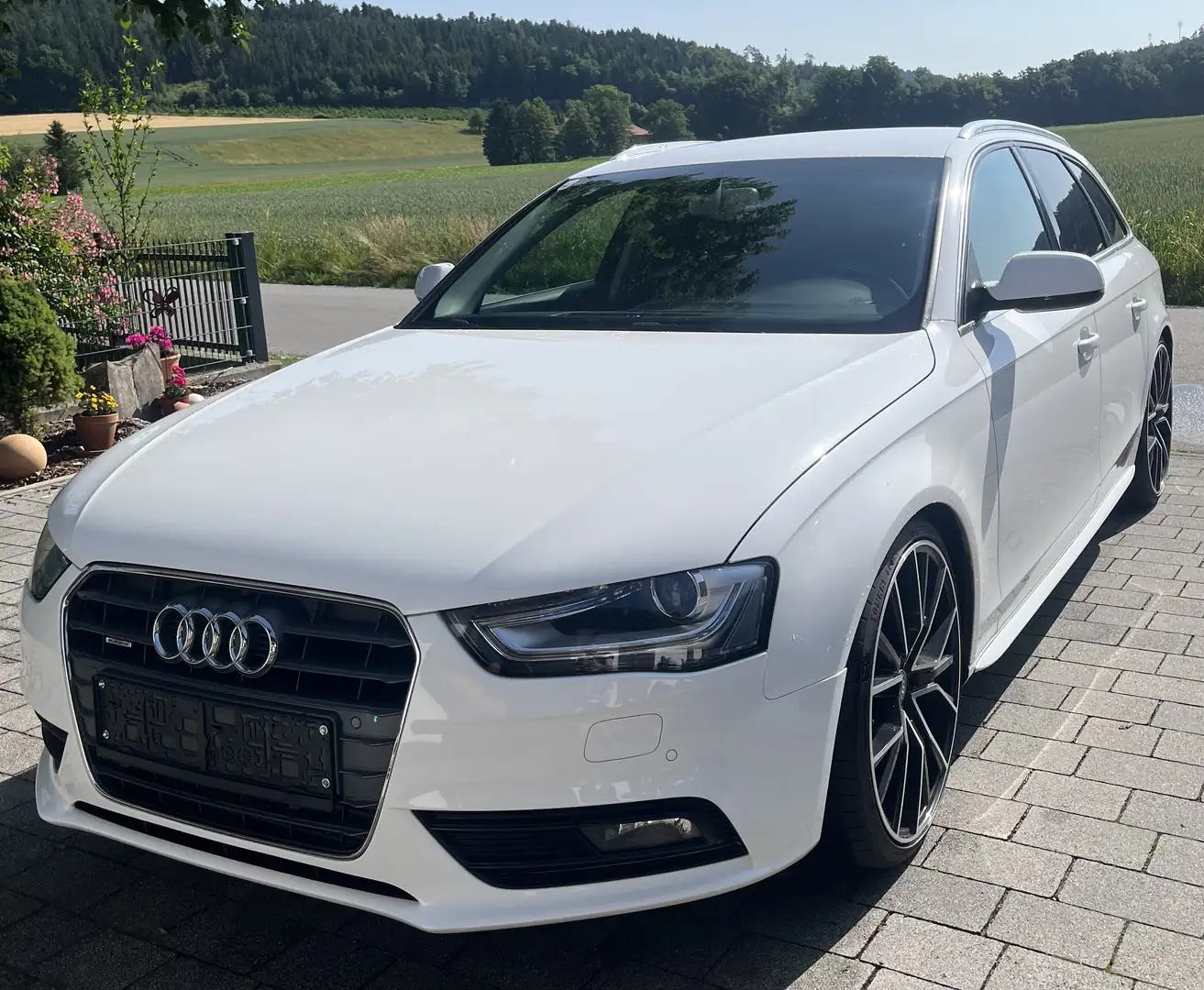 Audi A4 Avant 2,0 TDI quattro Daylight - 1