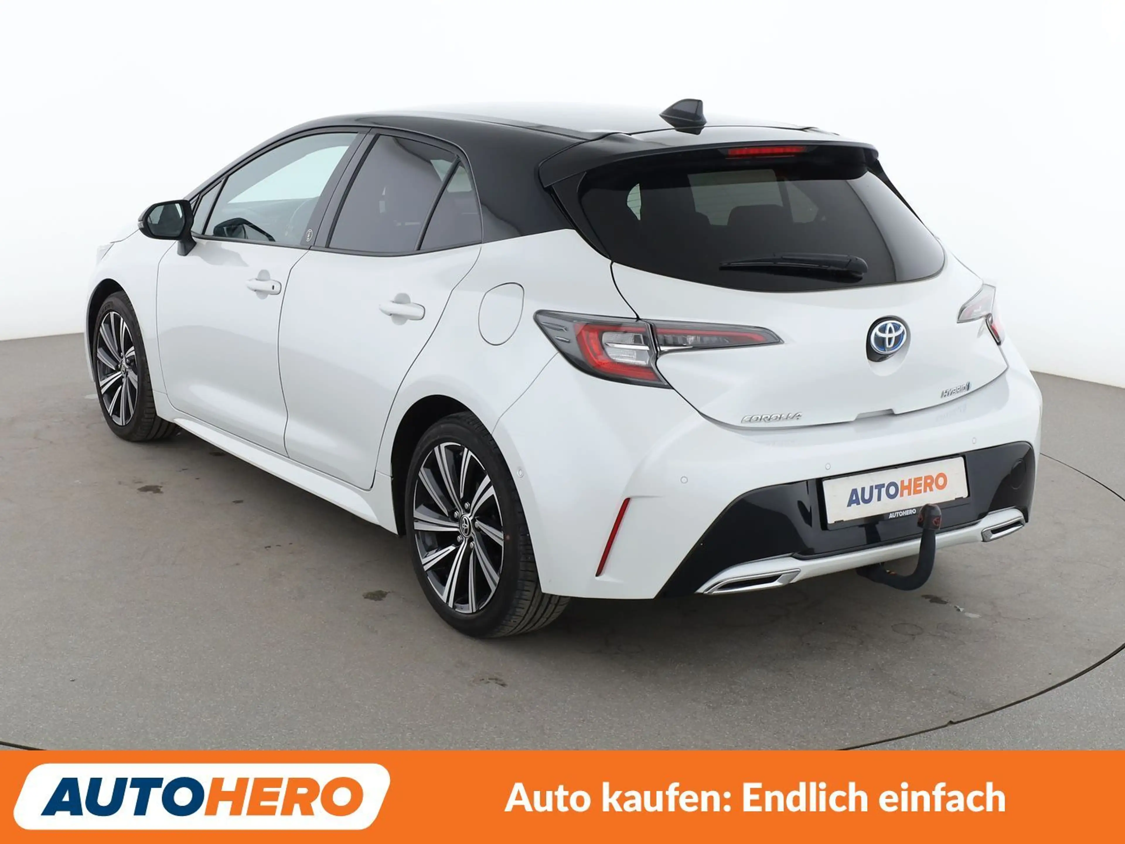 Toyota Corolla 2.0 Hybrid Team D Aut*NAVI*LED*ACC*CAM*PDC*SHZ*AHK — photo 4