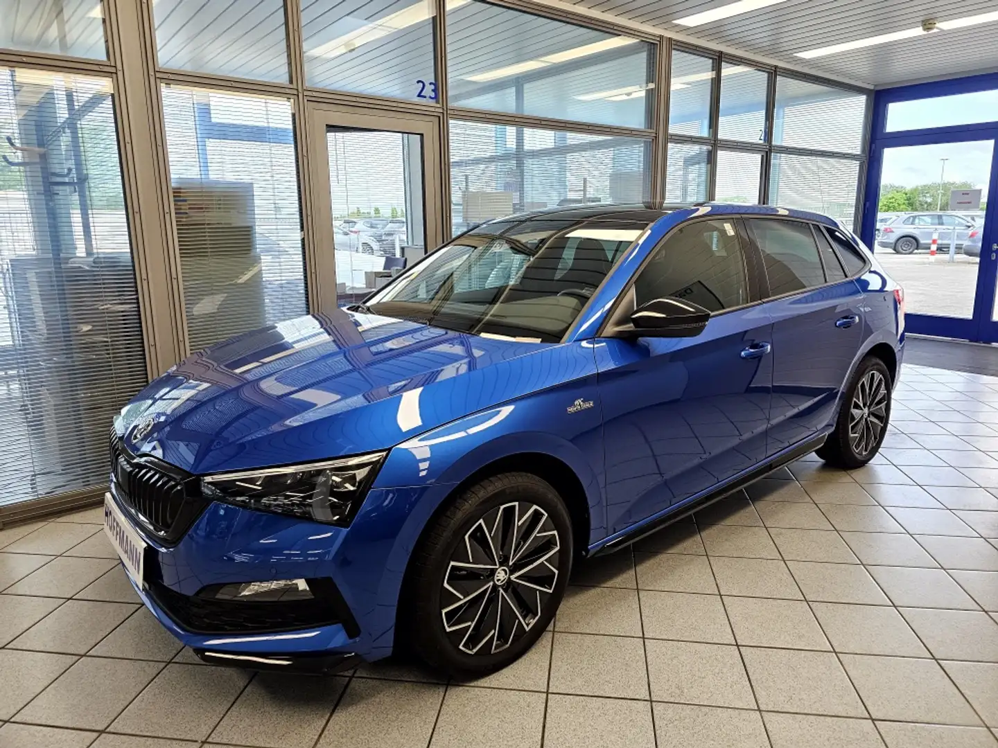 Skoda Scala Monte Carlo Pano-dach,Winterpaket,Kamera Blau - 2
