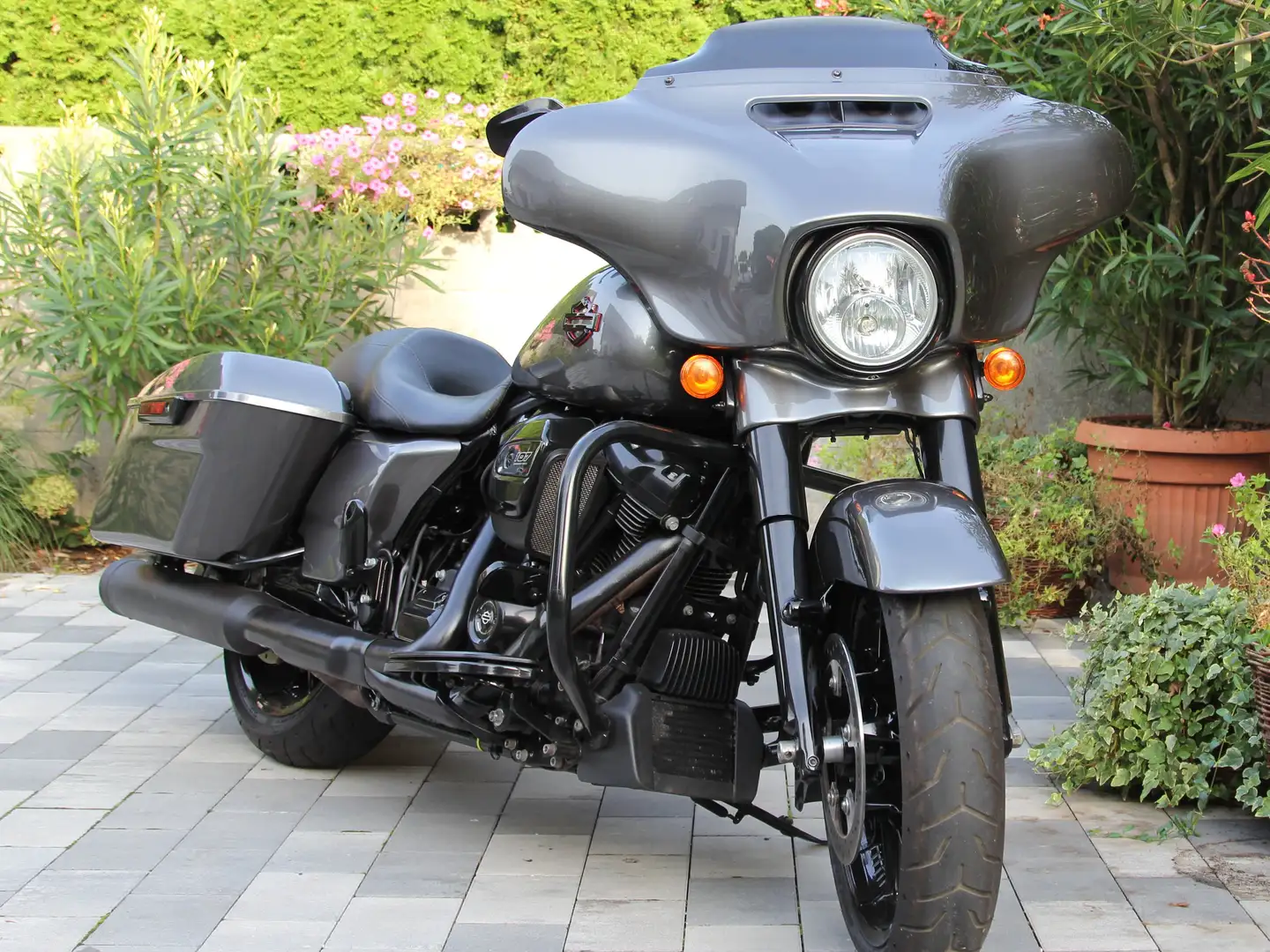 Harley-Davidson Street Glide Special FLHXS Gri - 1