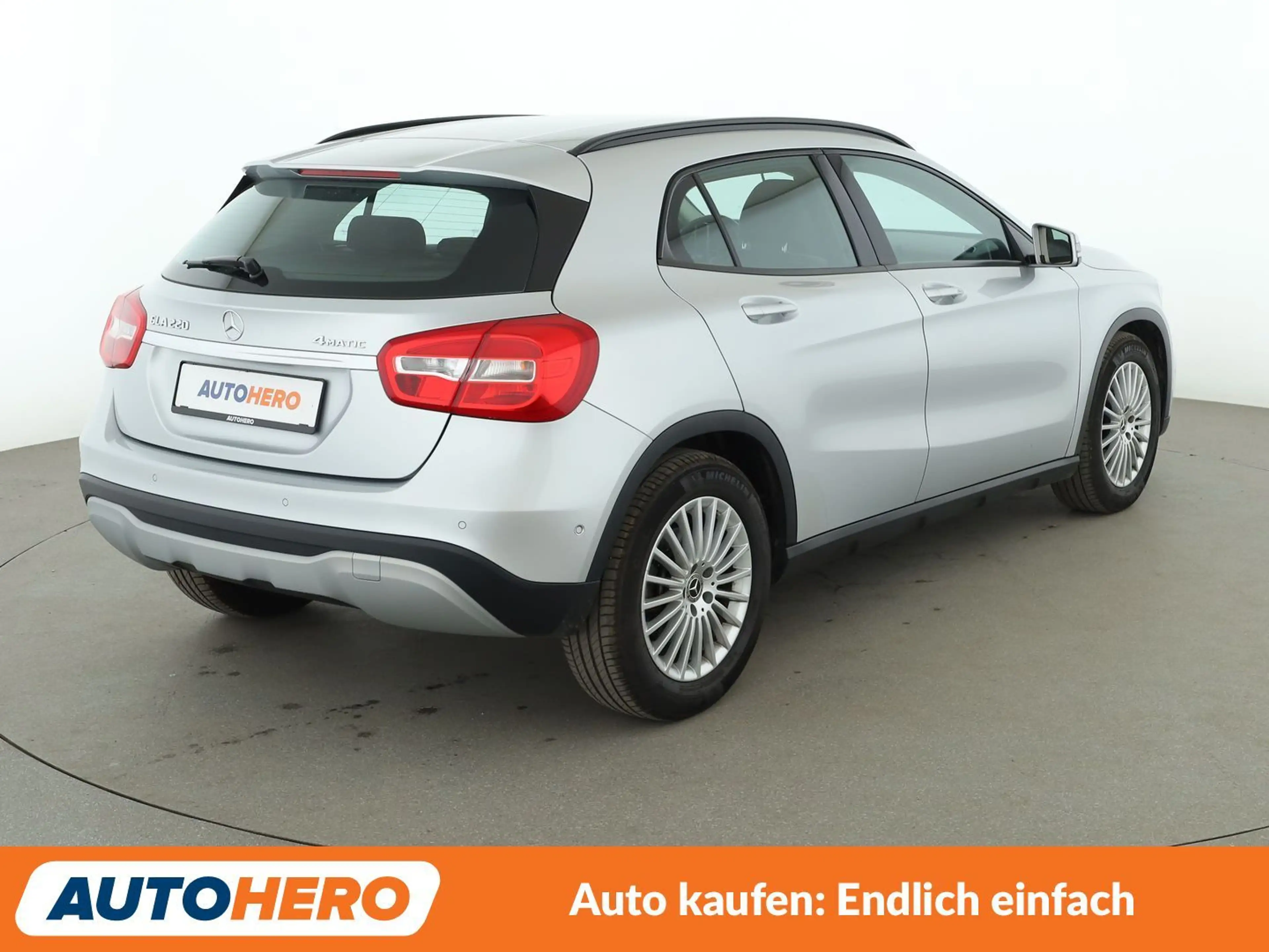 Mercedes-Benz GLA 220 4Matic Aut.*NAVI*TEMPO*CAM*PDC*SHZ*KLIMA*GARANTIE* — photo 6