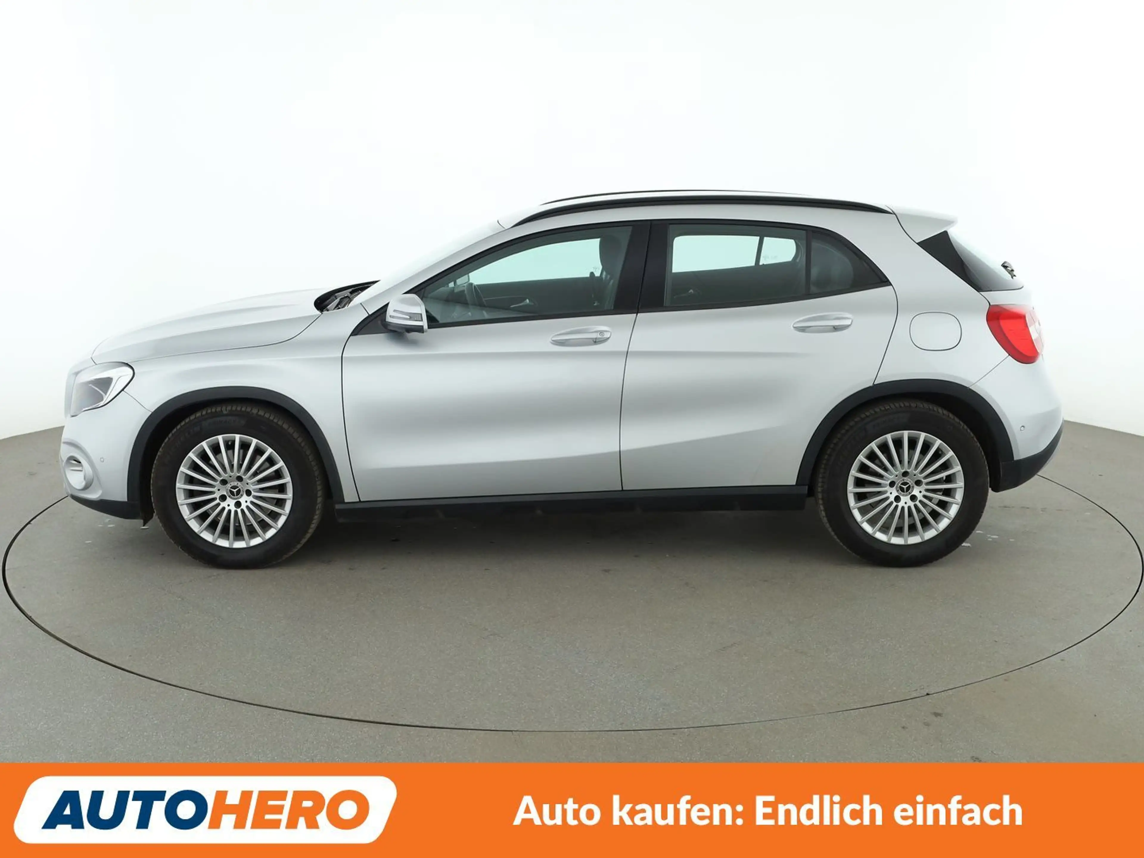Mercedes-Benz GLA 220 4Matic Aut.*NAVI*TEMPO*CAM*PDC*SHZ*KLIMA*GARANTIE* — photo 3