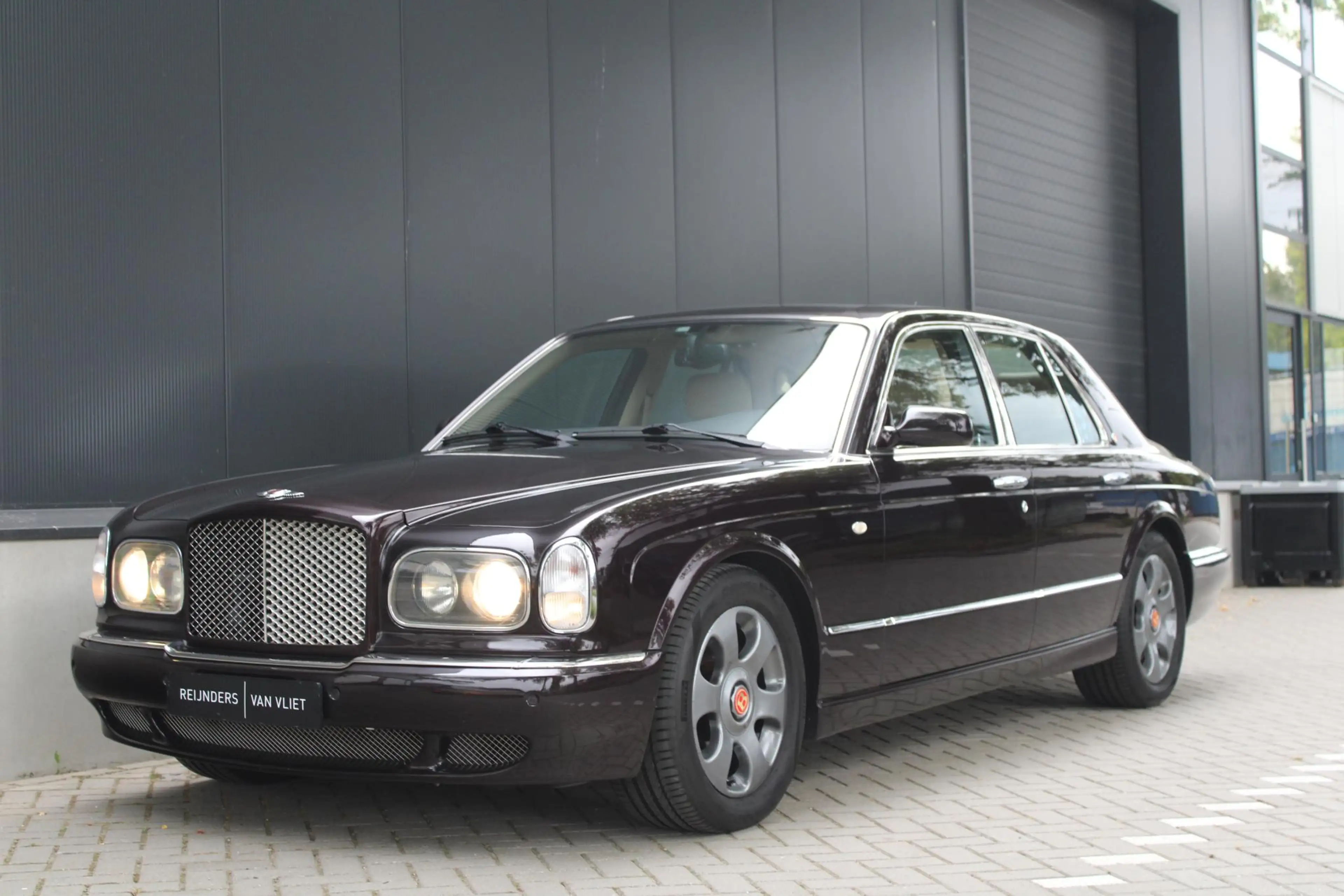 Bentley Arnage R 6.75-V8 | Two-Tone Interieur | Verw. & Verst. St — photo 18