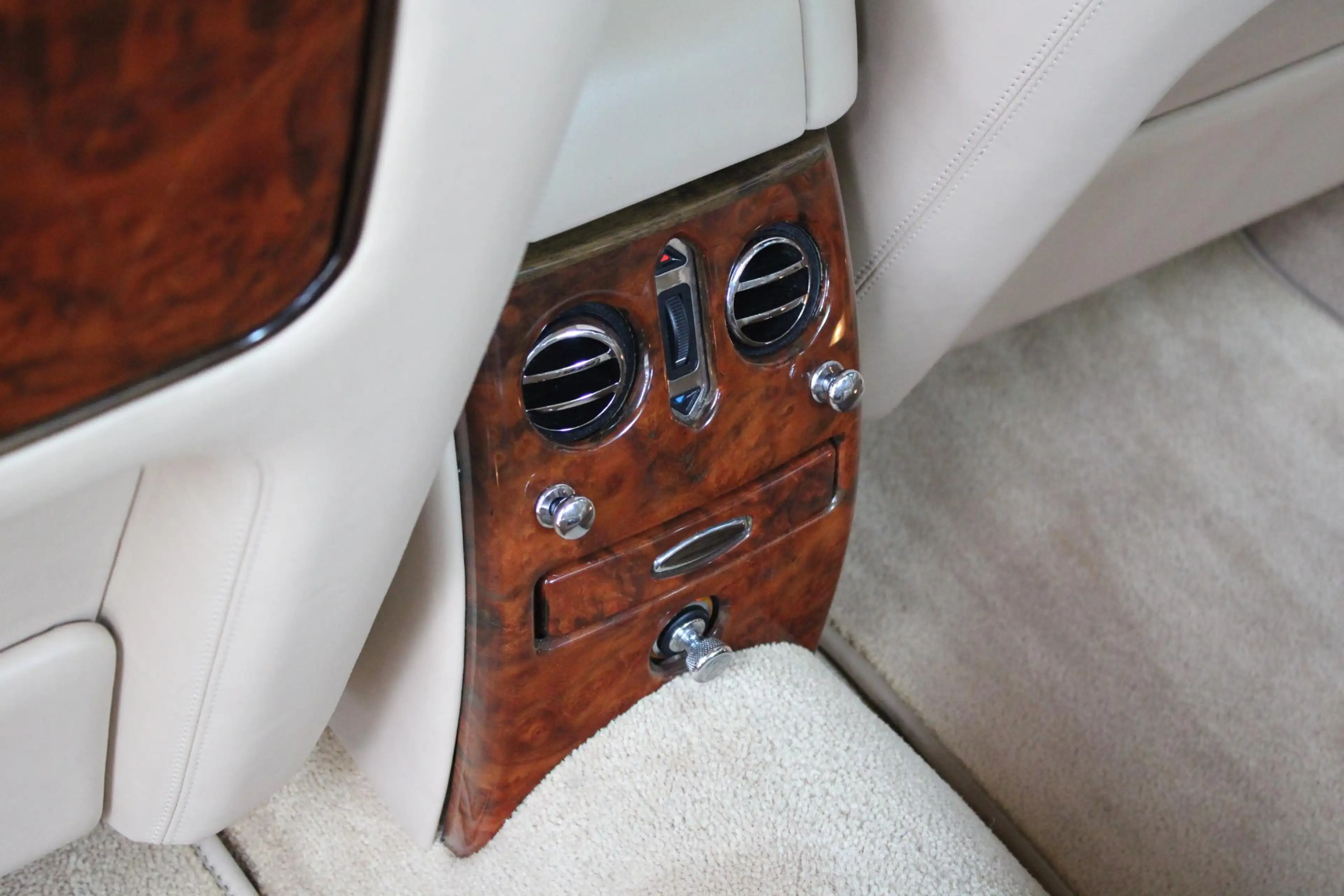 Bentley Arnage R 6.75-V8 | Two-Tone Interieur | Verw. & Verst. St — photo 29