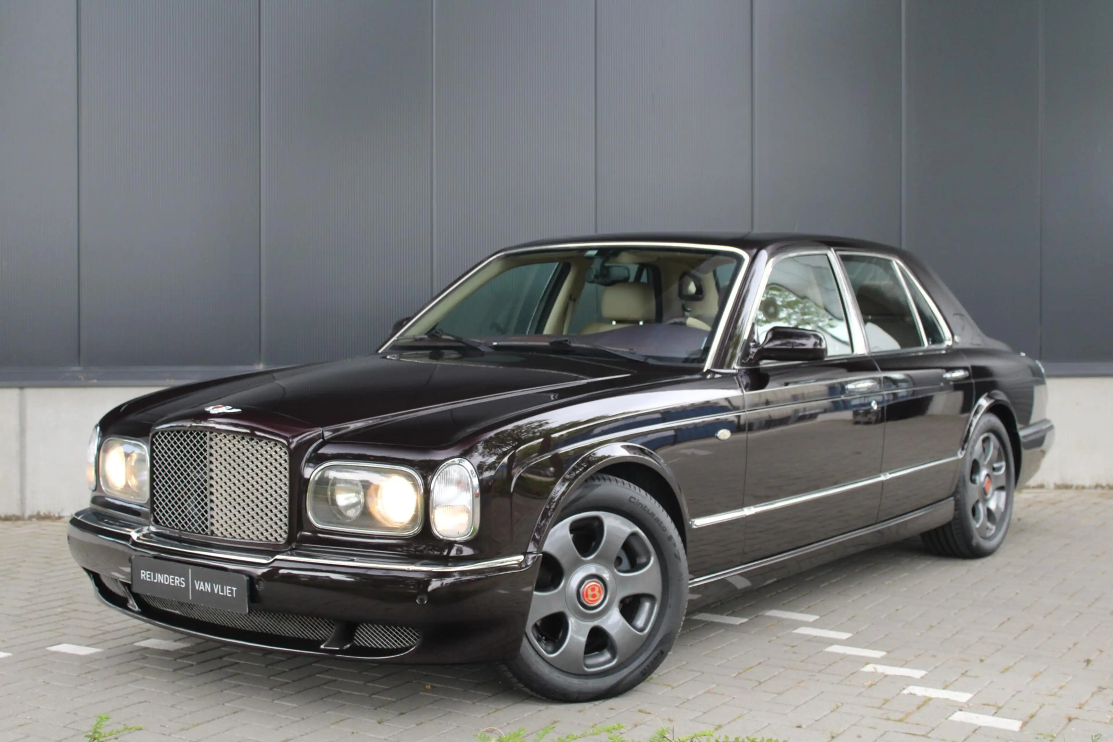 Bentley Arnage R 6.75-V8 | Two-Tone Interieur | Verw. & Verst. St — photo 13