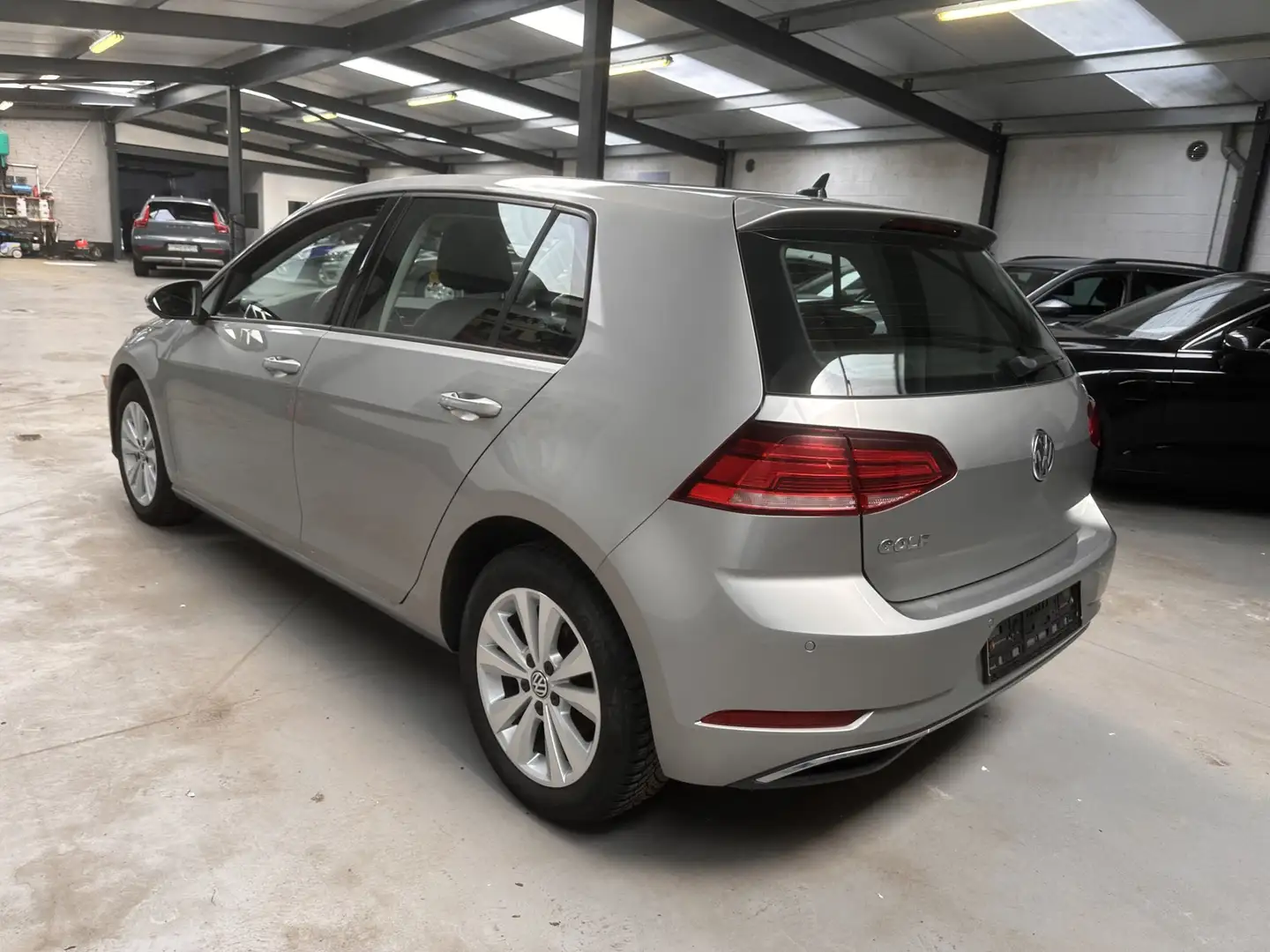 Volkswagen Golf 1.6 SCR TDi Comfortline (EU6.2) Gris - 2