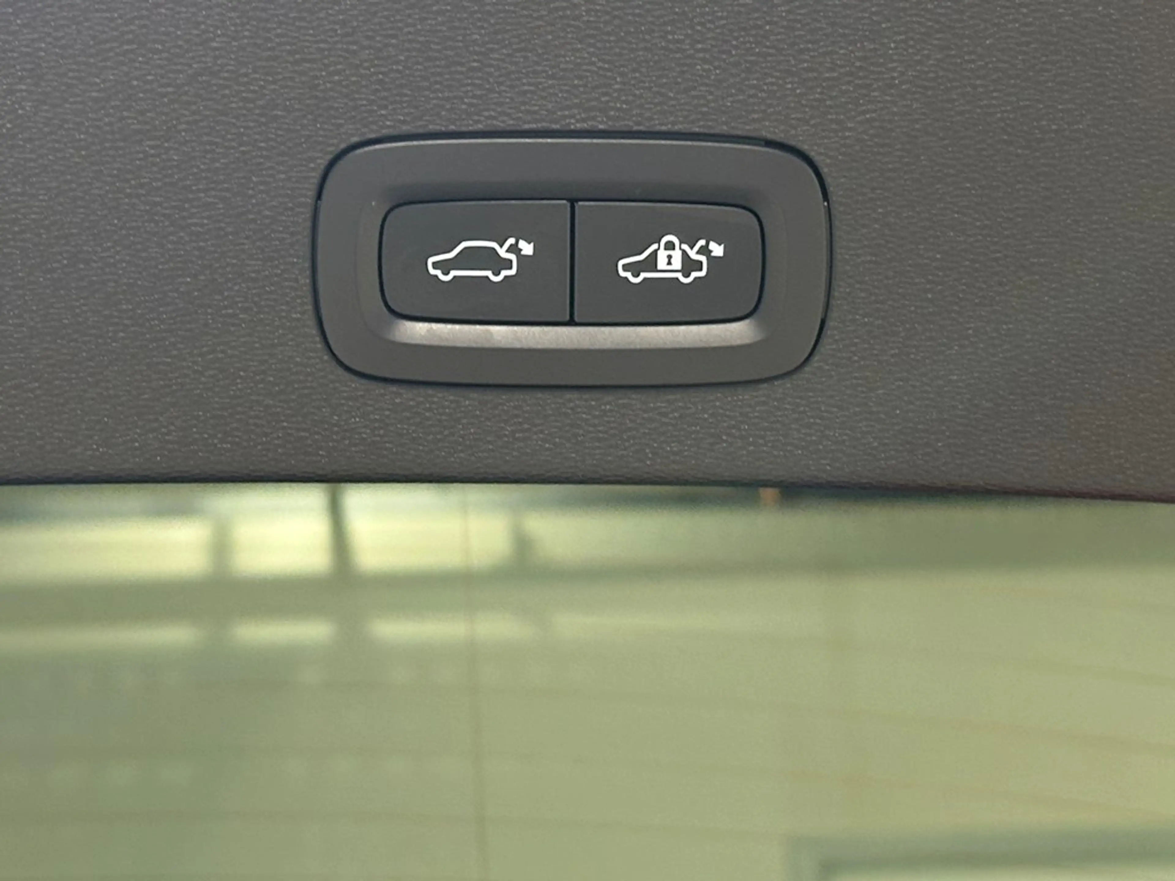 Volvo C40 Recharge Ultra Twin motor + trekhaak — photo 13