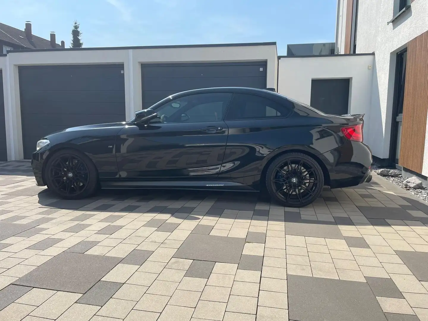 BMW 235 M235i xDrive Coupe Sport-Aut. Schwarz - 2