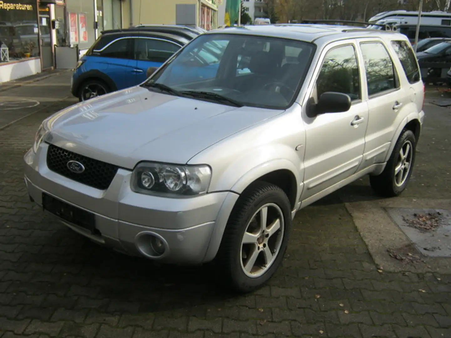 Ford Maverick 3.0 l V6 Limited Autom./Leder/Klima/AHK Silber - 2