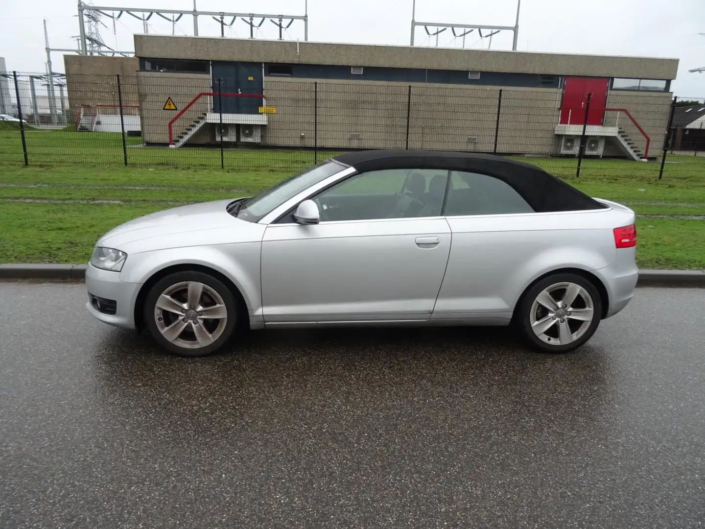 Audi A3 Cabriolet 1.8 TFSI Attraction Gris - 2