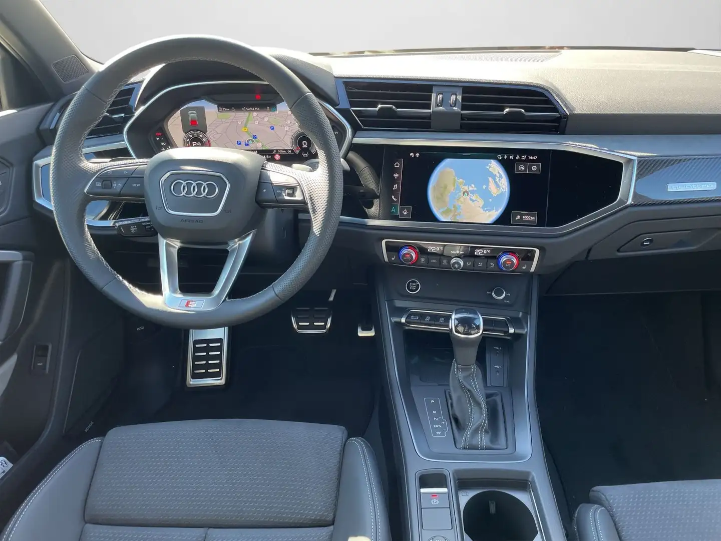 Audi Q3 S line 40 TFSI quattro 140(190) kW(PS) S tron Weiß - 2