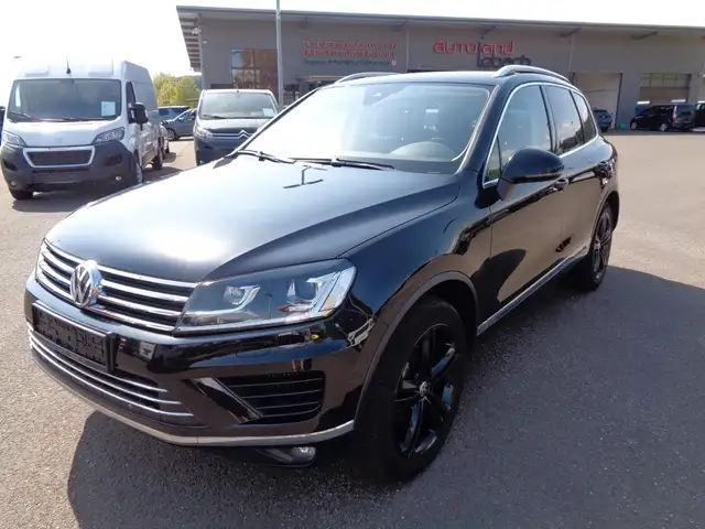 2017 Volkswagen Touareg in Black for sale