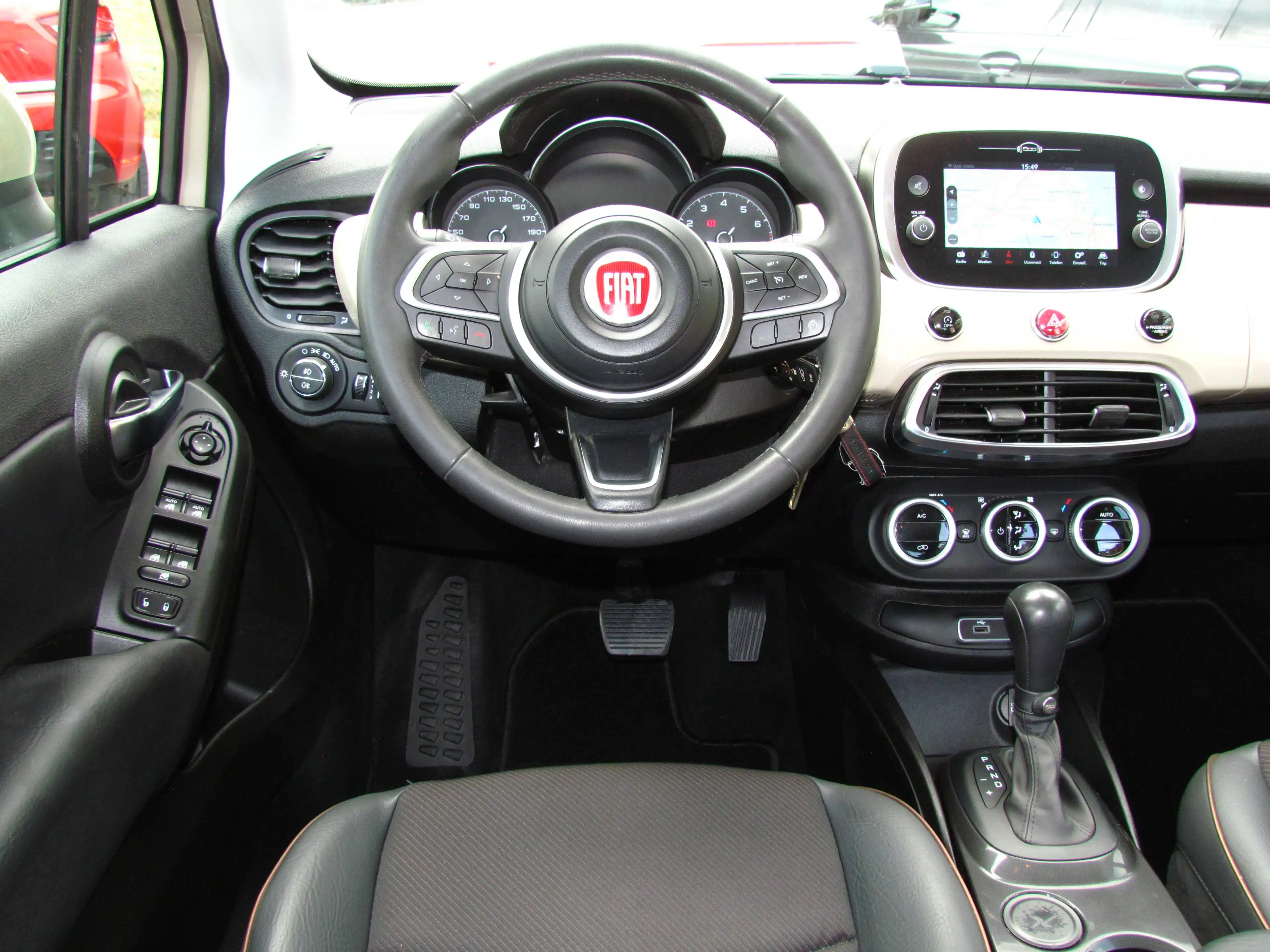 Fiat 500X 1,3 Cross*NAVI*LED*CAM*Teilleder*KLIMA* TOP — photo 8