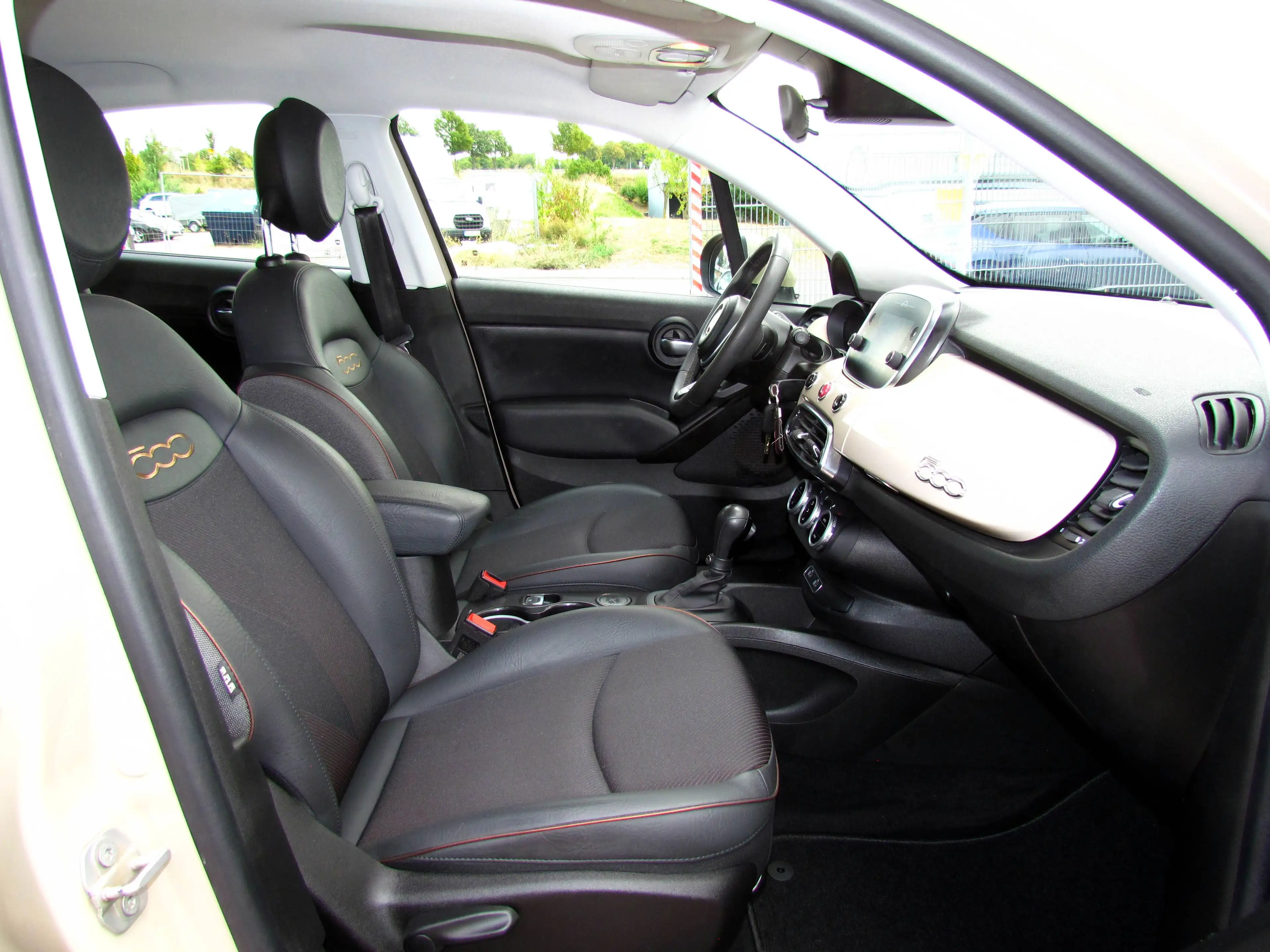 Fiat 500X 1,3 Cross*NAVI*LED*CAM*Teilleder*KLIMA* TOP — photo 7
