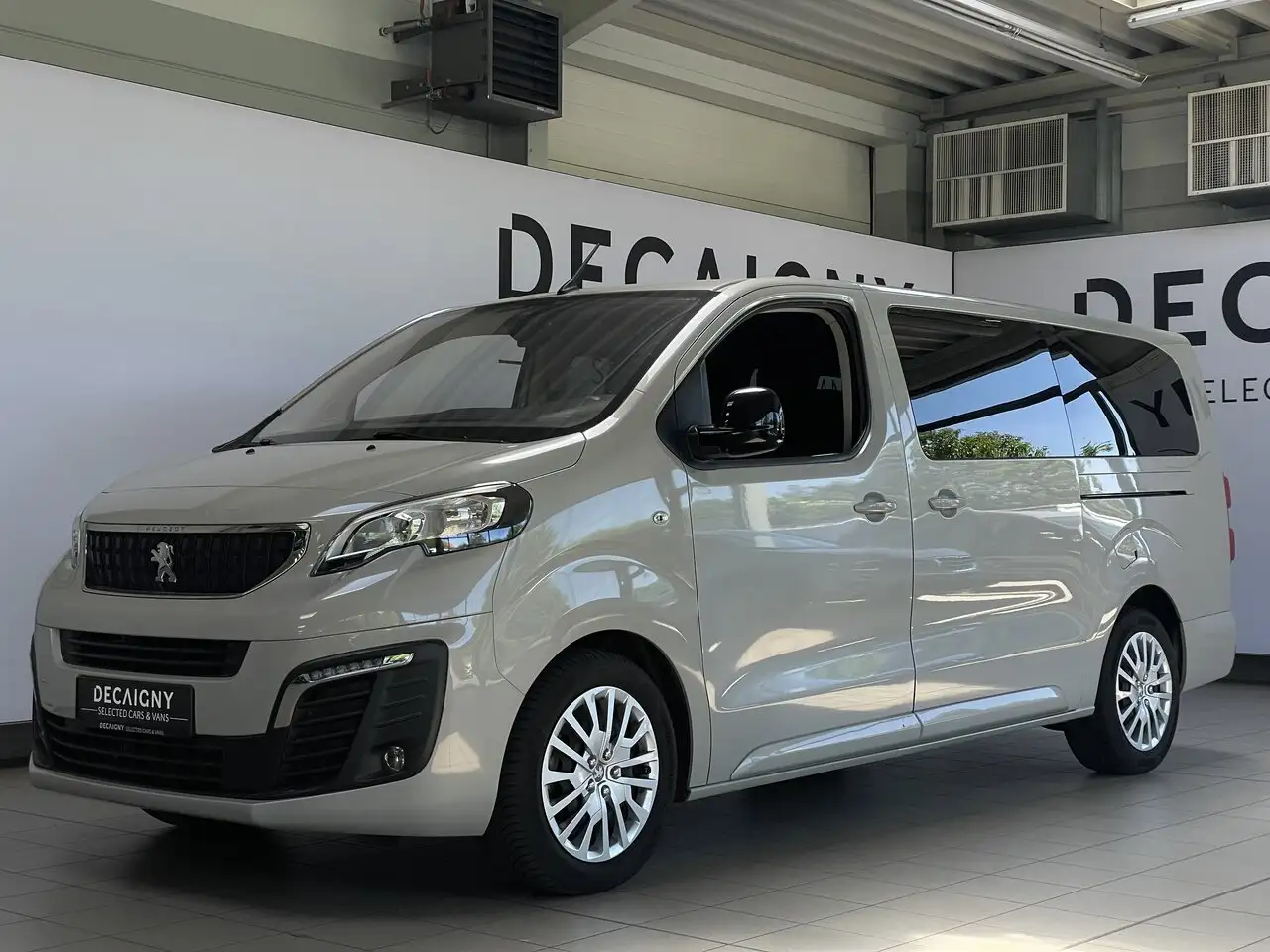 Peugeot Traveller